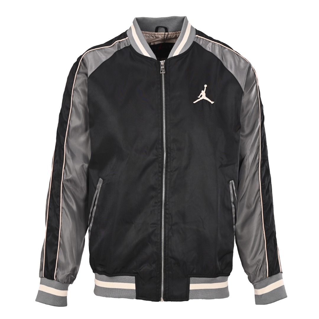 正品级 Air Jordan 刺绣徽标撞色拼接夹克外套
新款Air Jordan篮球🏀刺绣棒球⚾️夹克外套， 男女同款 版型帅到起飞🛫️ 独家限定系列 青春灵动碰撞时尚元素，男女必备运动单品，胸前乔丹刺绣logo 后背大刺绣也是潮人必备的标识！！简直帅爆了 螺纹紧密 3D立体剪裁设计 三标齐全 性价比最高价格很香 推荐