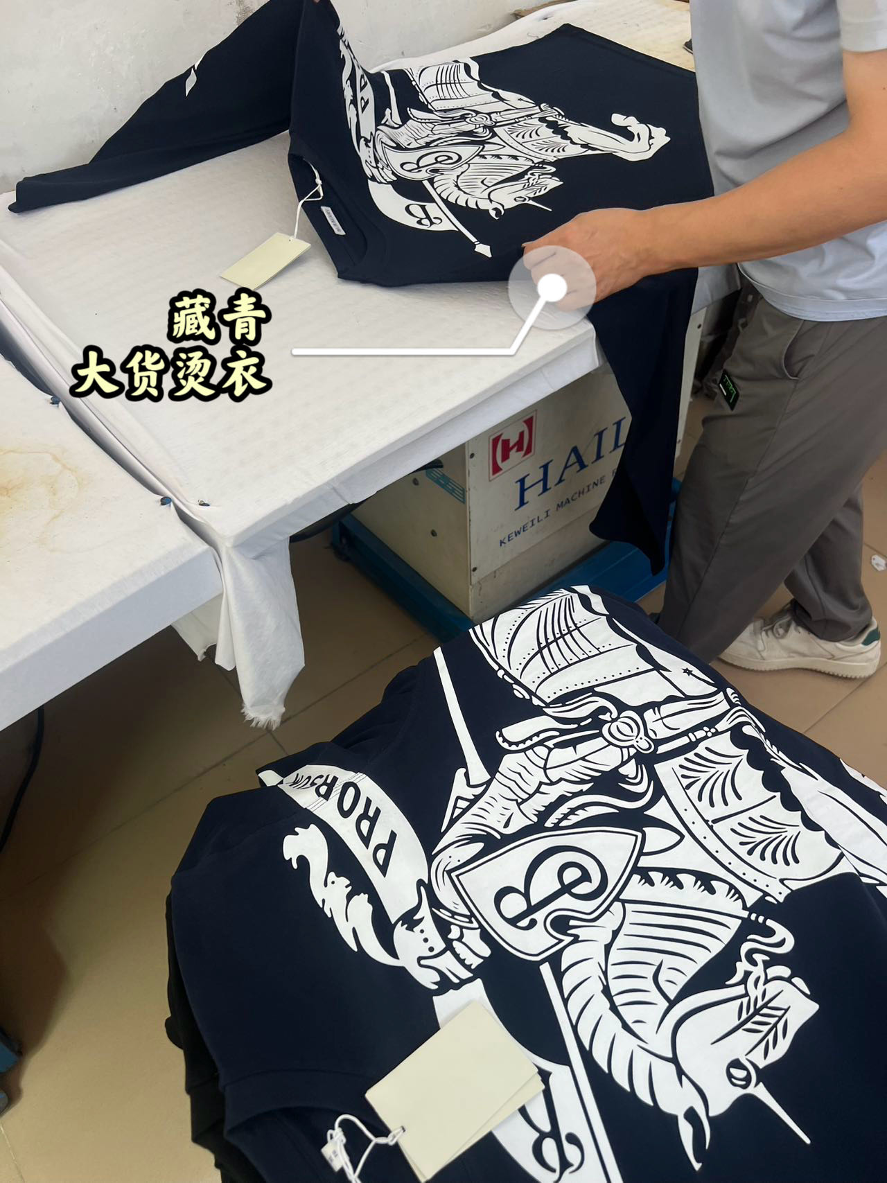 BURBERRY BBR Cotton Top camiseta de manga larga con estampado de caballos de guerra proceso de producción azul marino
