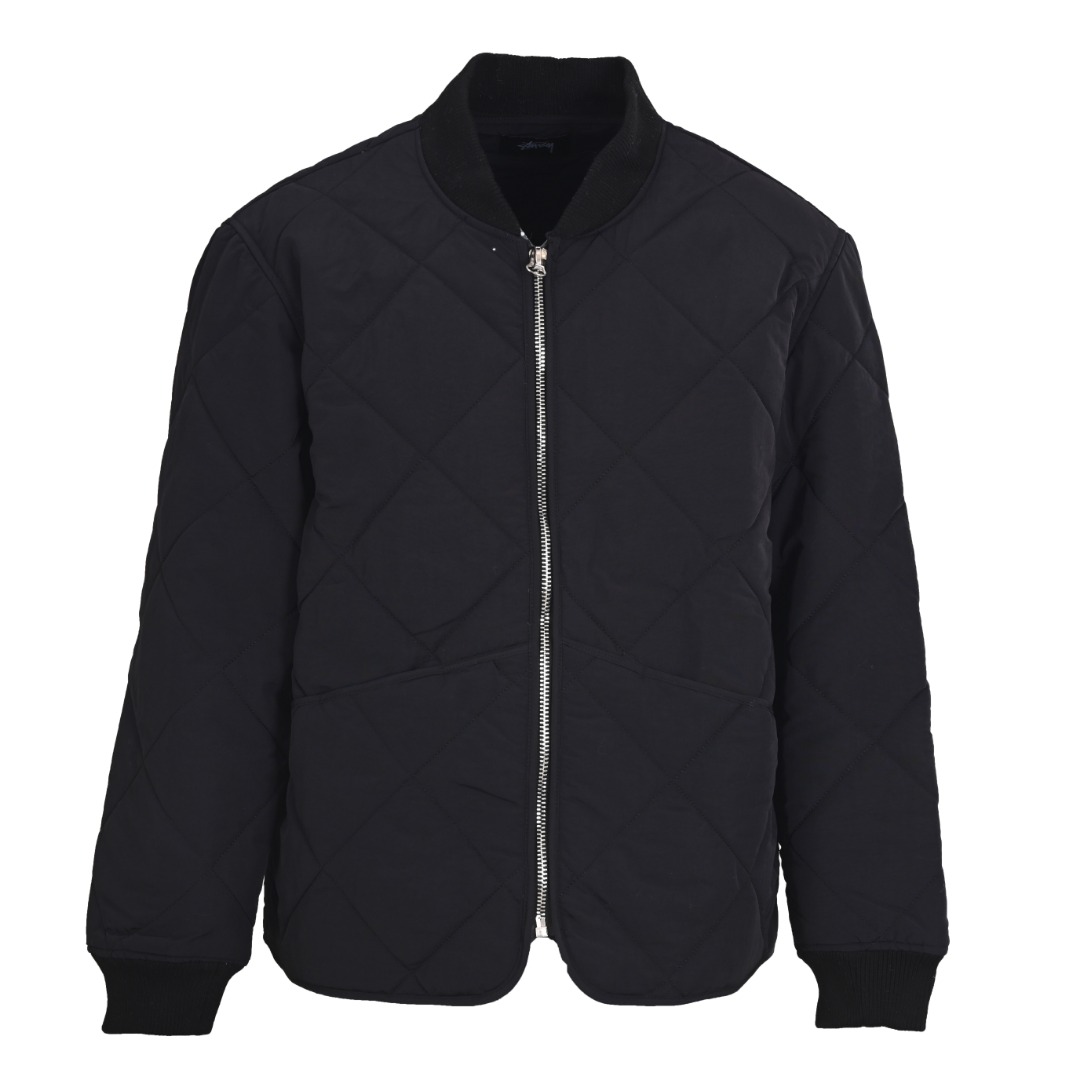 正品级💰420
STUSSY斯图西 23FW 黑8台球拉链棉服夹克外套
🎱 BALL QUILTED LINER JACKET 首先,先讲讲工艺,整件衣服全部菱形格子都要对位,需要一件件手工裁剪才行,整整耗时七天才能裁完。
全包边设定,等于一个拼接位要车缝三次!!!
先打边收口,再用原身布两边包起来,好看是好看,要花费三倍的时间,工钱也是三倍
后幅的黑8绣花,是先做好一个绣花章,再缝上去的。采用了羊毛混涤纶的面料,比纯涤纶要贵两倍,但手感舒服且柔软。整体也是比较软的,后背不会有硬硬的异物感
采用正品YKK拉链,顶普通的无牌拉链3条有多了。YKK官方测试实用一万次无损,上下拉合非常顺滑不拉扯。
领子采用和原版一致的羊毛混纺材质,硬挺有型,不会松松垮垮的
颜色:黑色 卡其色 绿色
Size:M-XXL