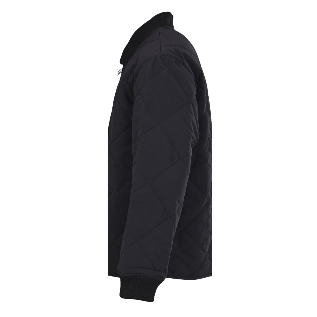 正品级💰420
STUSSY斯图西 23FW 黑8台球拉链棉服夹克外套
🎱 BALL QUILTED LINER JACKET 首先,先讲讲工艺,整件衣服全部菱形格子都要对位,需要一件件手工裁剪才行,整整耗时七天才能裁完。
全包边设定,等于一个拼接位要车缝三次!!!
先打边收口,再用原身布两边包起来,好看是好看,要花费三倍的时间,工钱也是三倍
后幅的黑8绣花,是先做好一个绣花章,再缝上去的。采用了羊毛混涤纶的面料,比纯涤纶要贵两倍,但手感舒服且柔软。整体也是比较软的,后背不会有硬硬的异物感
采用正品YKK拉链,顶普通的无牌拉链3条有多了。YKK官方测试实用一万次无损,上下拉合非常顺滑不拉扯。
领子采用和原版一致的羊毛混纺材质,硬挺有型,不会松松垮垮的
颜色:黑色 卡其色 绿色
Size:M-XXL