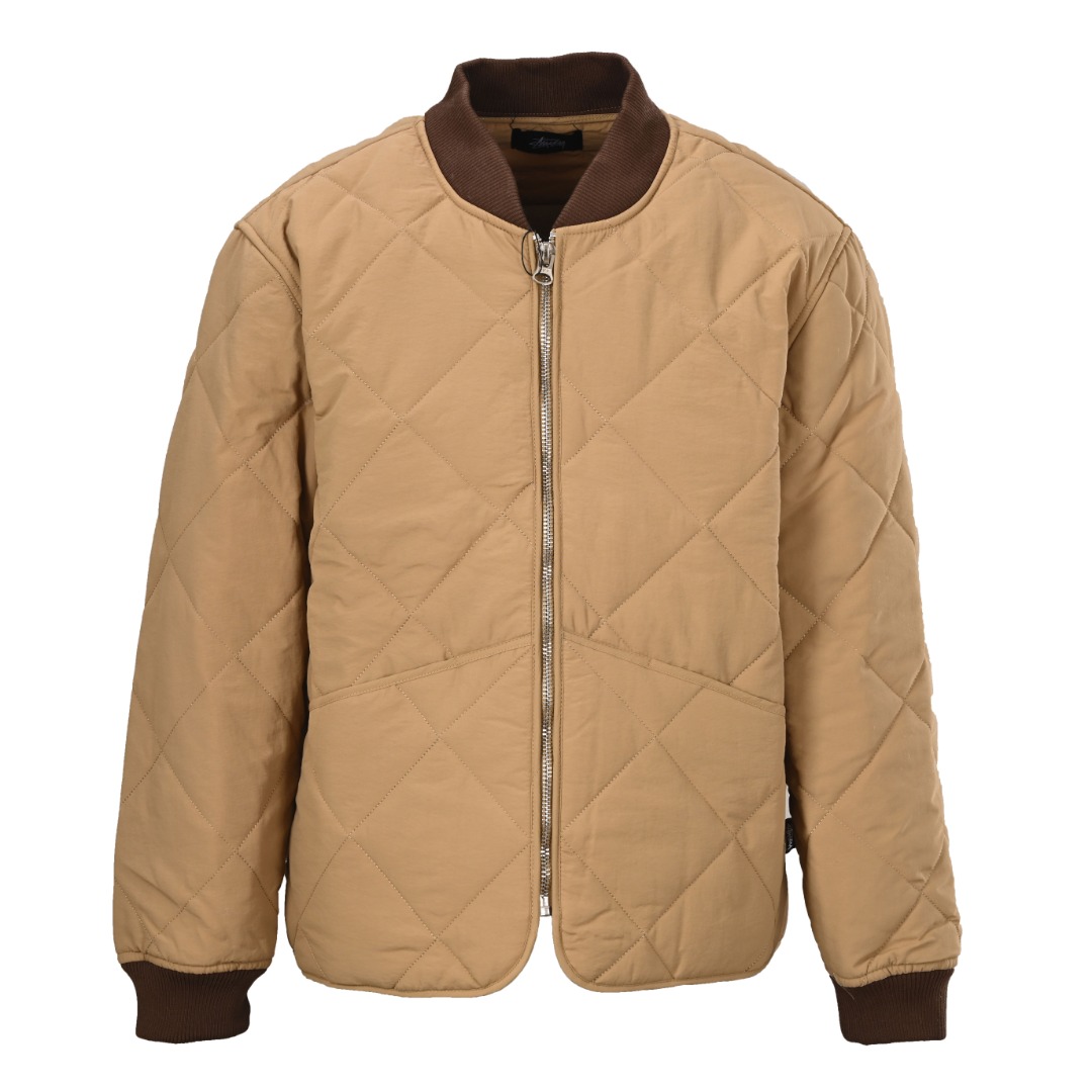 正品级💰420
STUSSY斯图西 23FW 黑8台球拉链棉服夹克外套
🎱 BALL QUILTED LINER JACKET 首先,先讲讲工艺,整件衣服全部菱形格子都要对位,需要一件件手工裁剪才行,整整耗时七天才能裁完。
全包边设定,等于一个拼接位要车缝三次!!!
先打边收口,再用原身布两边包起来,好看是好看,要花费三倍的时间,工钱也是三倍
后幅的黑8绣花,是先做好一个绣花章,再缝上去的。采用了羊毛混涤纶的面料,比纯涤纶要贵两倍,但手感舒服且柔软。整体也是比较软的,后背不会有硬硬的异物感
采用正品YKK拉链,顶普通的无牌拉链3条有多了。YKK官方测试实用一万次无损,上下拉合非常顺滑不拉扯。
领子采用和原版一致的羊毛混纺材质,硬挺有型,不会松松垮垮的
颜色:黑色 卡其色 绿色
Size:M-XXL