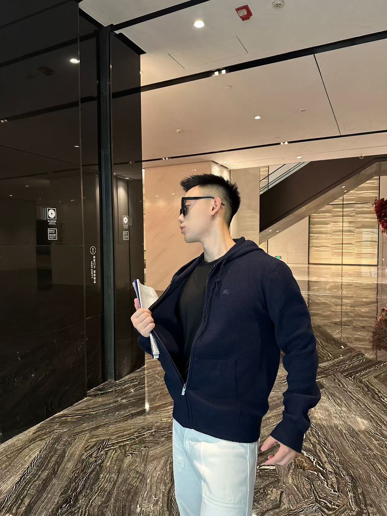 _dyI9syt3ouiMBE20fkFYm2Eb5LxxFyu3mC6vaog