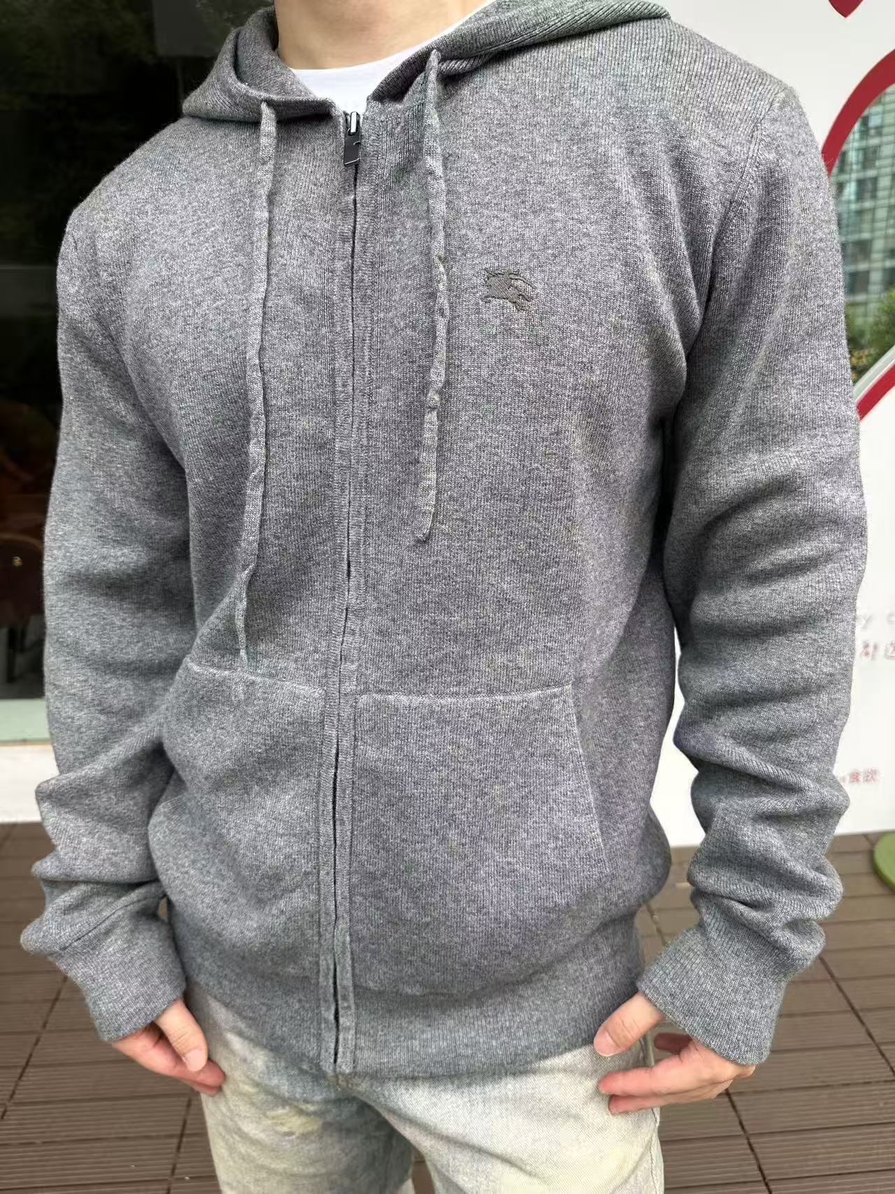 _dsr9scufAOF23SzJ_XGwPhtAdeock-yw-i4TRoA