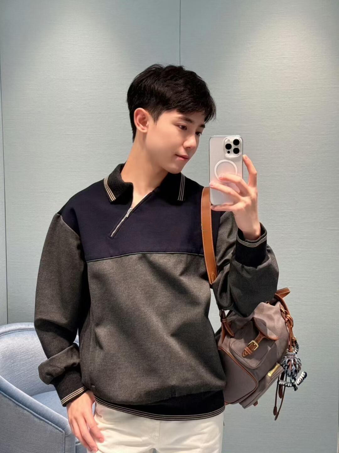 MIU MIU缪缪MM 撞色侧拉链卫衣  上身效果#