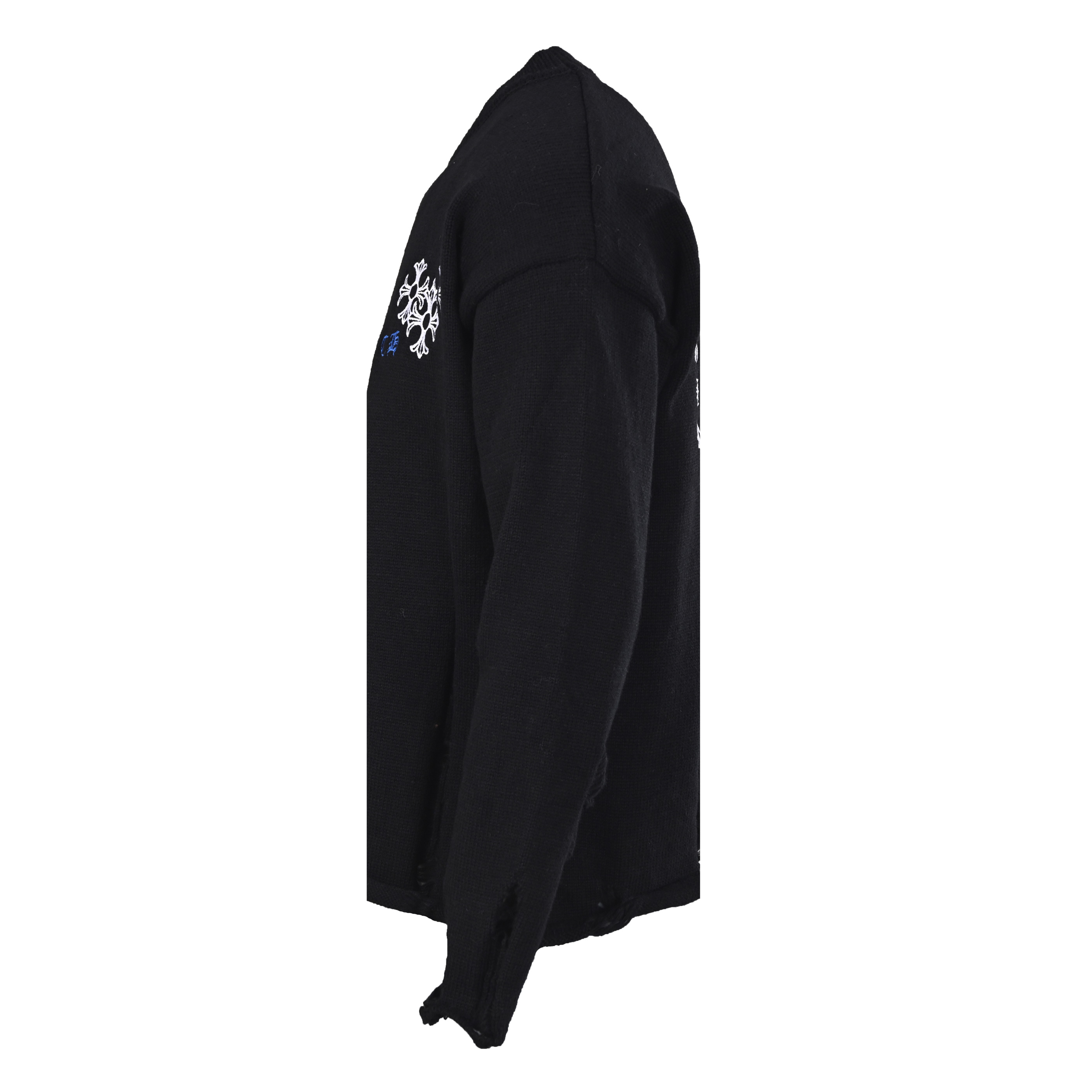 正品级💰390
CHROME HEARTS/克罗心CH 刺绣圆盘梵文十字架破洞针织毛衣

好看到掐人中的款式男女同款搭配黑白色太出片 

实物好看 上身好看 日常穿好看 拍照更出片 
很难不买 给我买它!!! 

相信我 谁也拒绝不了这样一个机长款的克罗心外套 
在老版本的基础上扩大了版型 上身宽松有型 下摆外扩休闲款设计 胖人显瘦到极致 瘦人限高有档次 

万元ZP打版 1:1完美还原 单穿叠穿都好看 男女都可以轻松驾驭 

如果你更在意品质 也要尊重价格 和市面上那种薄的透底一穿起球的垃圾货完全不是一码事 如果说款式让你一眼发亮 那品质才是你更应该关注的点 相比价格我们抓的是品质 我家货拿过的客户懂得都懂

️️️市面上毛衣普遍是苞芯纱材质 我们用的是莫代尔 相比包芯纱的优点很直观： 成本高 价格高 密度高 比较费开发者的钱 让我们少赚了很多 另外就是细腻 上身不渣 抗起球 高档 我们是良心做货人 不用包芯纱 包芯纱除了便宜以外 其他的真的一无是处 缩水起球勾线扎人 他样样精通 

2024年了 谁穿衣服不希望出门有面儿 板板正正？质量决定上身效果 质量差再好的款式也是城乡结合部气质 我们只做长久生意 质量决定人品 拿回去放心穿放心洗 版型品质绝对让你眼前一亮 只做对版高品质 做高货硬货 拒绝垃圾货 拒绝快餐货 良心品质 良心价格 你值得拥有 ！

颜色：黑色 米色 灰色
#所有针织、毛衣织造而成的成衣都不建议机洗、或高温烘干！
Size: S M L