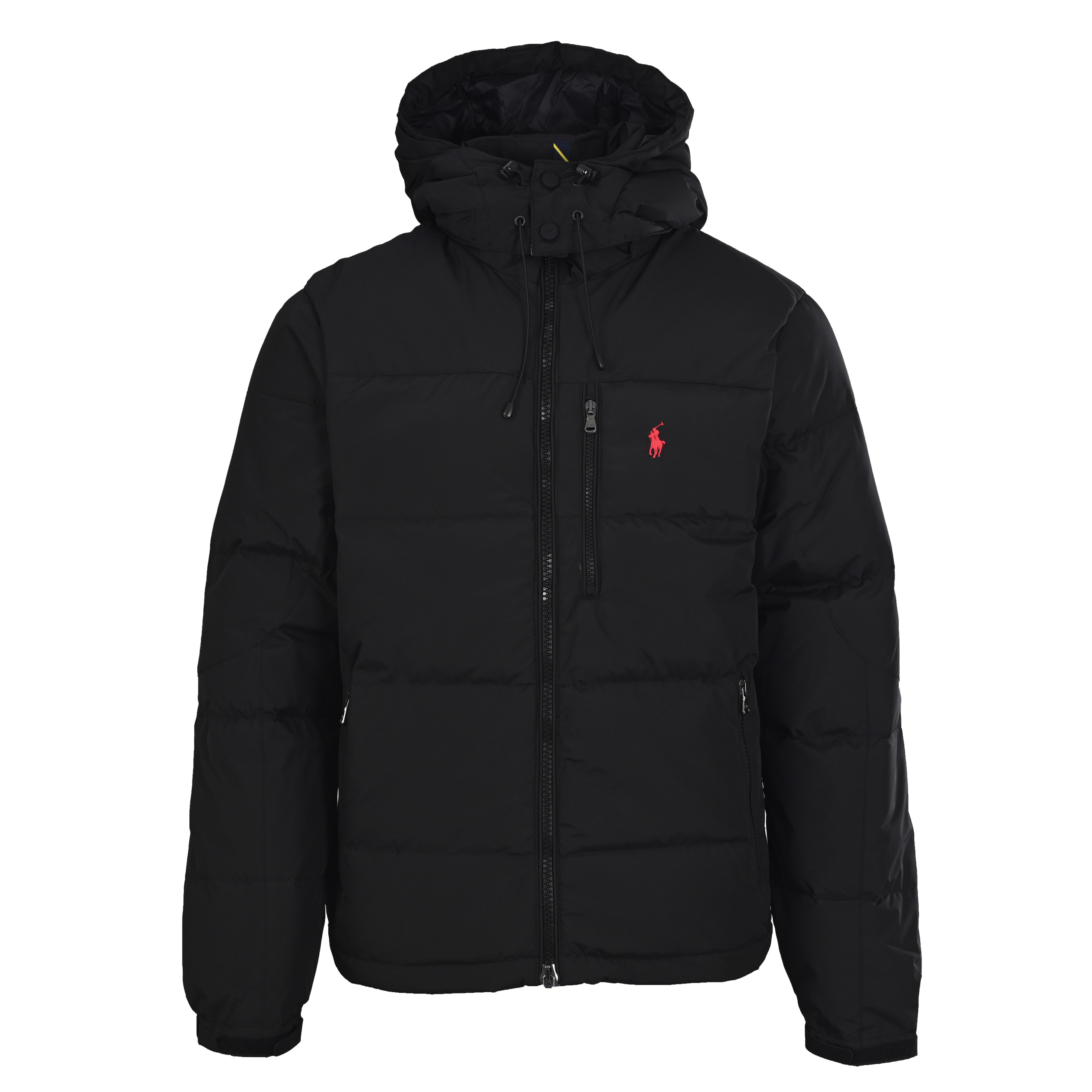 正品级 RALPH LAUREN/拉夫劳伦RL YU09小马标刺绣连帽羽绒服 面料采用高密度粗格植纤维面料 具有较好的防风性能 加之贴膜工艺处理 进一步提升了面料的防泼水功能 能在小雪或小雨天气中也能保持内部干爽 里布采用的锦尼丝精密材质和400T针孔回缩胆布 共同致力于有效防止钻绒 并提升穿着舒适度 内里填充50白鸭绒并采用立体的绗缝设计 S码填充320G M码填充340G L码填充360G XL码填充380G 采用9号进口机针进行精密作业 旨在确保针脚均匀细密 减少对面料的损伤 并使羽绒服接缝处更加牢固 缝线全部采用波司登同供应链级别的进口回弹线 增强缝线的韧性和弹性 在服装受到拉伸时更好地保持线迹完整性 从而提升羽绒服的耐用性 五金配件 如拉链、扣件全部定制 可调节魔术贴设计袖口增强防风效果 款式兼具功能性与时尚感 适合多种场合穿着