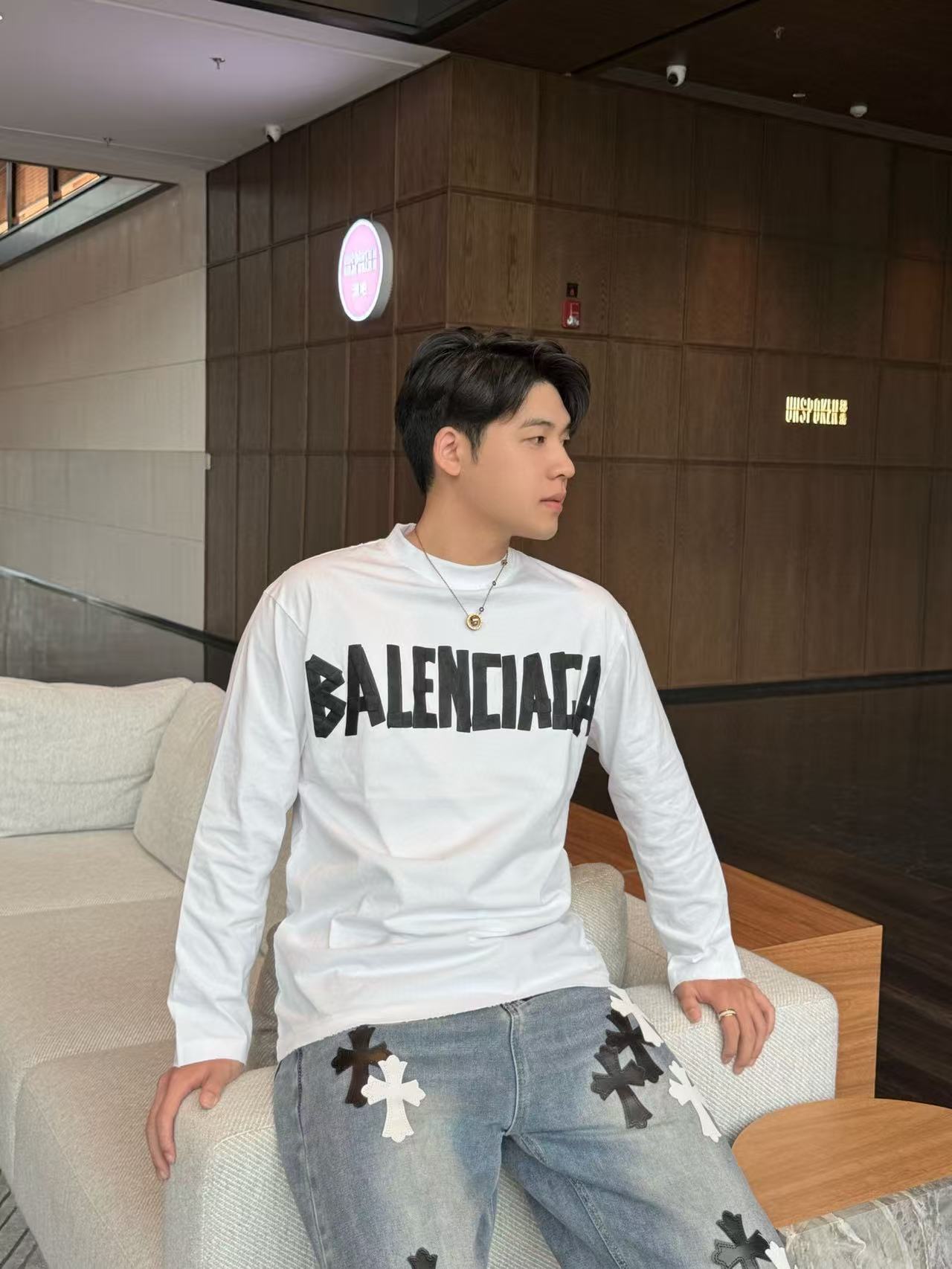 BALENCIAGA巴黎世家BLCG 美纹纸胶带字母洗水磨破长袖T恤  上身效果#