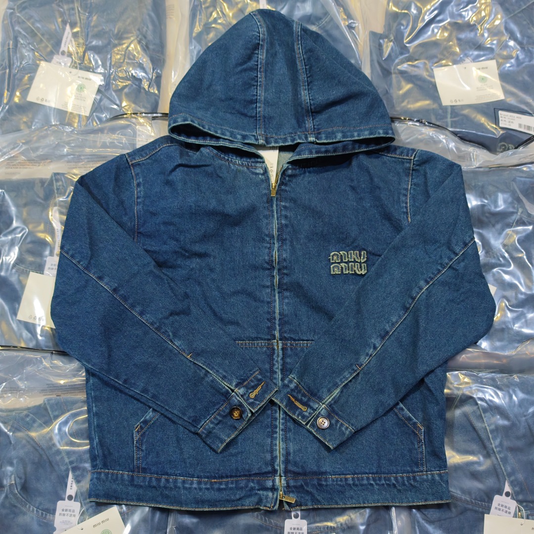 MIU MIU缪缪MM Chaqueta vaquera con capucha y cremallera con apliques, fotos reales del lote