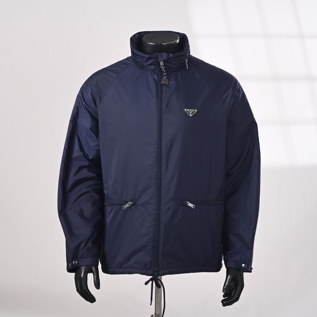 PRADA Prada PRD chaqueta con capucha y cremallera horizontal de forro polar de nailon regenerado fotos reales