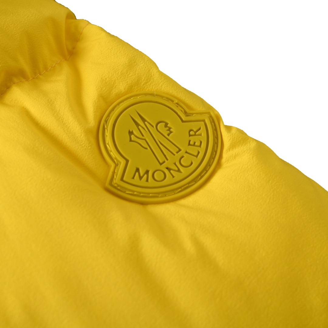 盟可睐 Moncler 高级成衣风衣外套及大衣服饰 #CEC4A25C 6