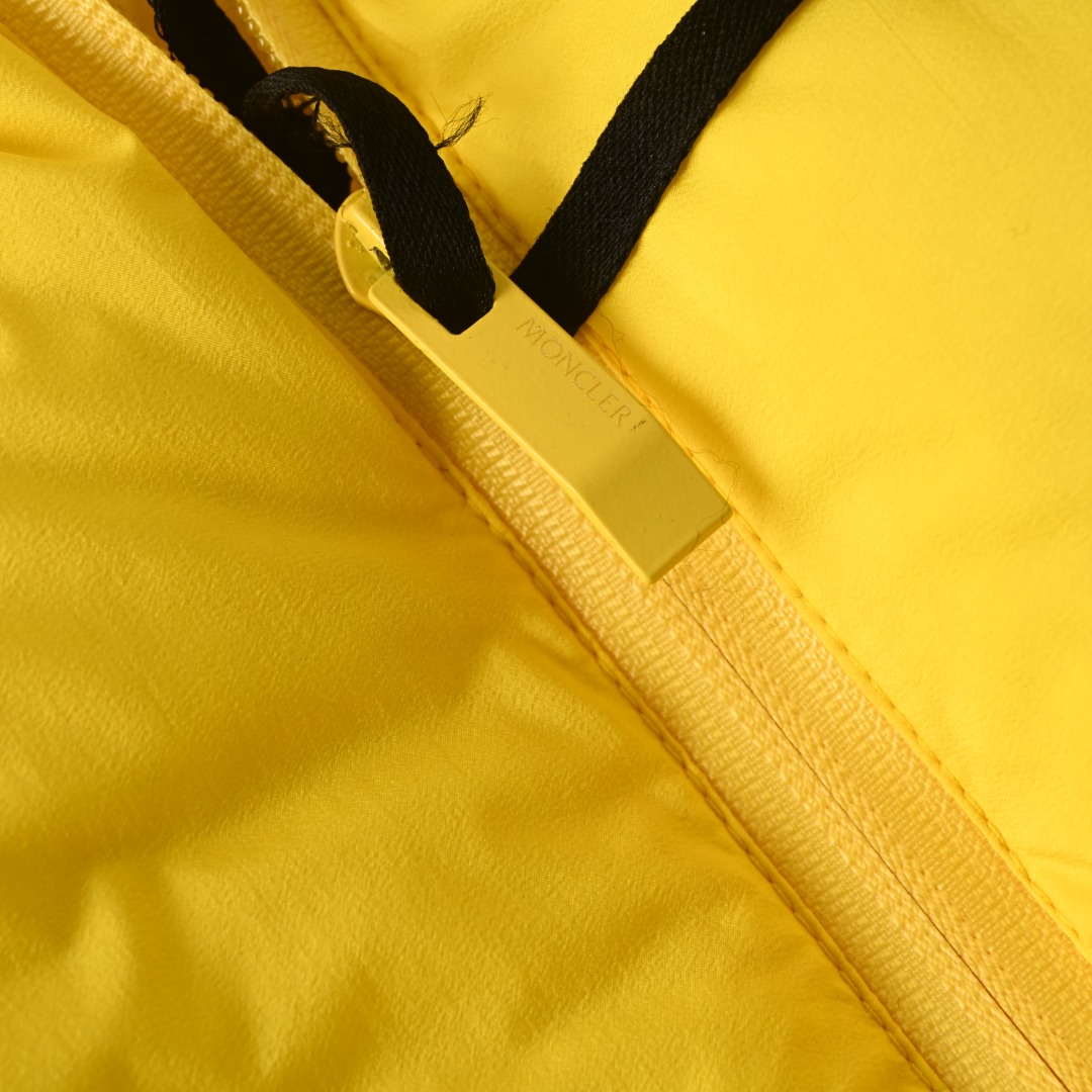 盟可睐 Moncler 高级成衣风衣外套及大衣服饰 #CEC4A25C 5