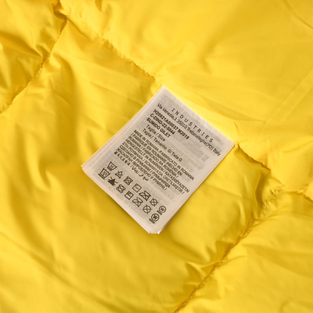 盟可睐 Moncler 高级成衣风衣外套及大衣服饰 #CEC4A25C 9