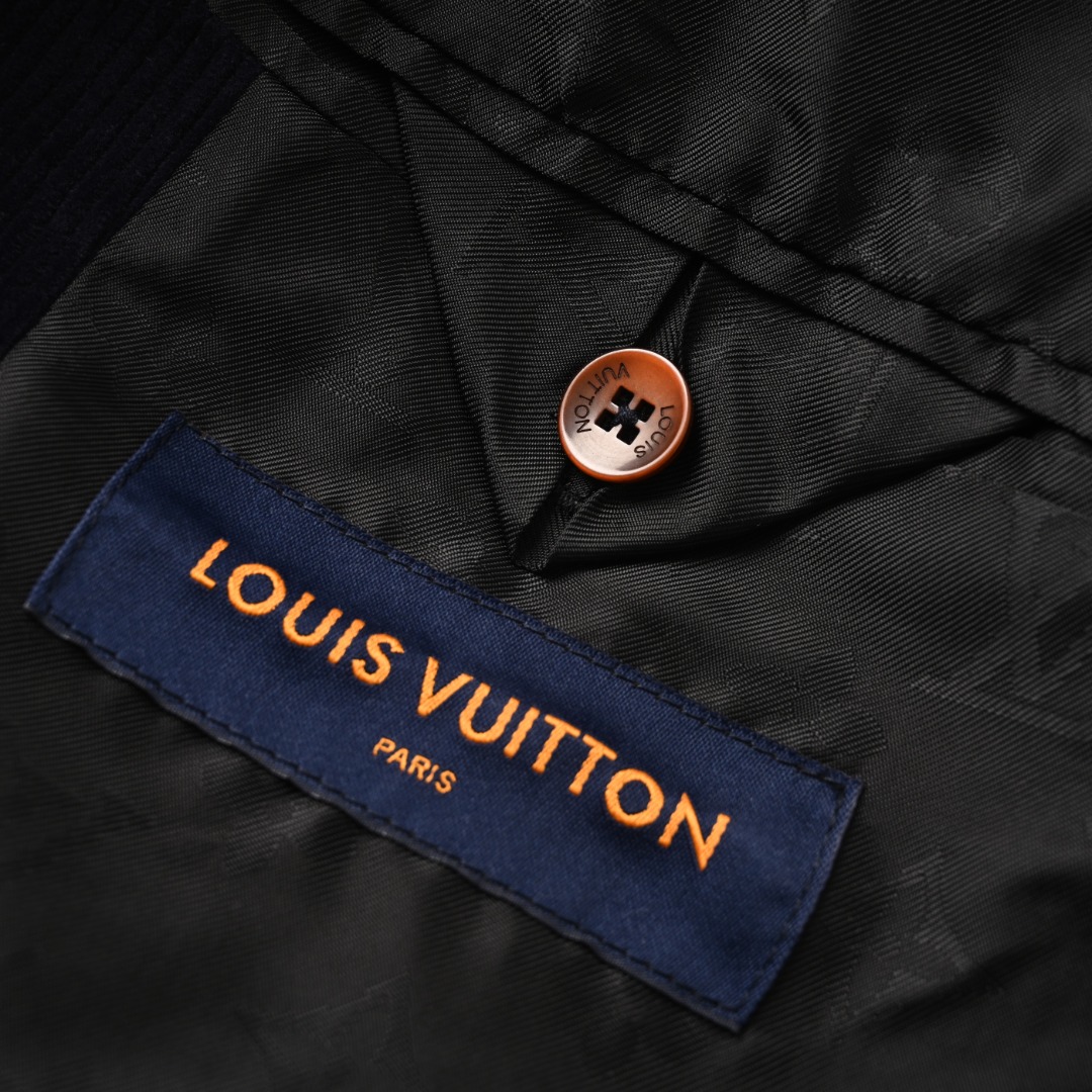 Louis Vuitton LOUIS VUITTON LV 灯芯绒V领夹克外套