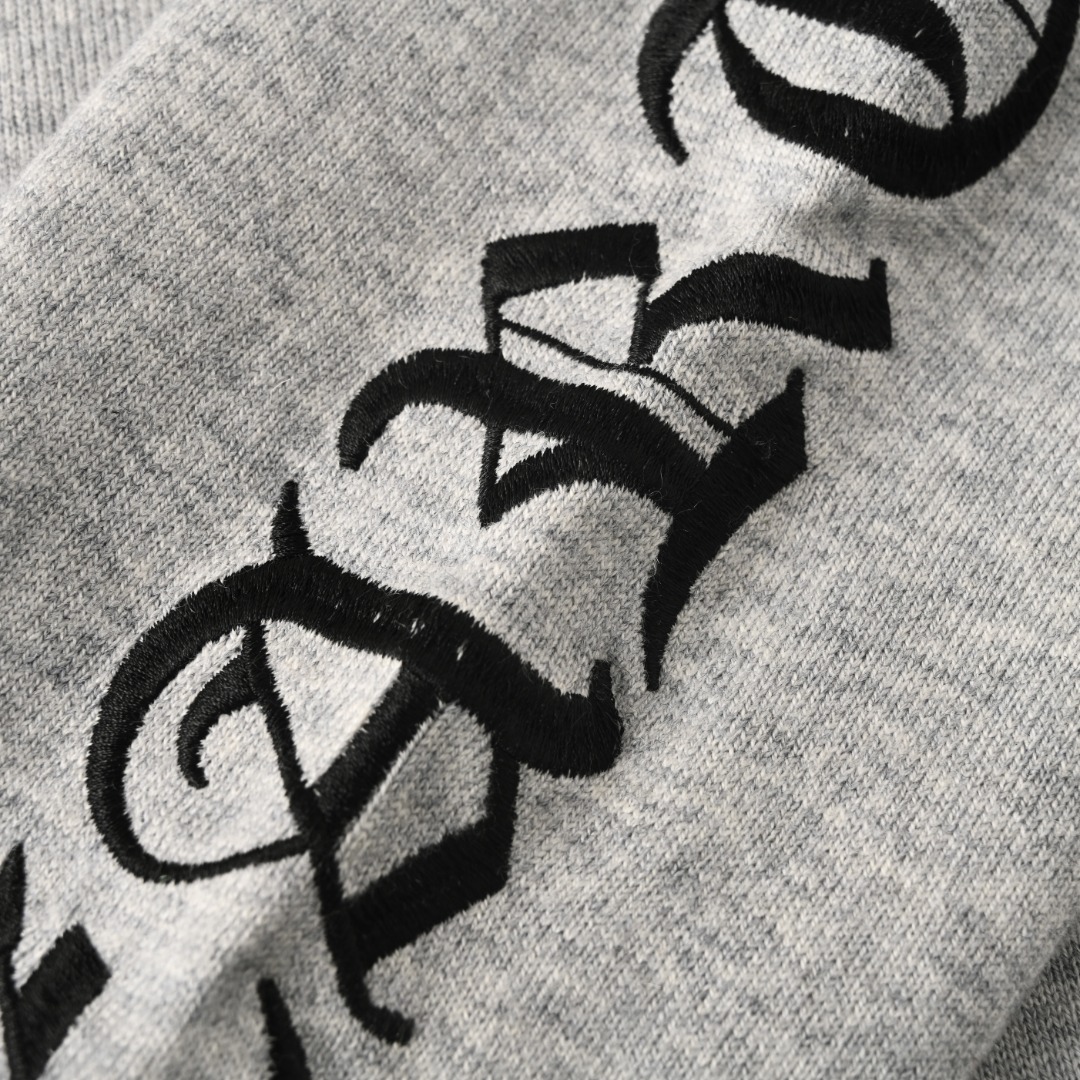 Chrome Hearts CHROME HEARTS克罗心CH 梵文袖字针织圆领毛衣