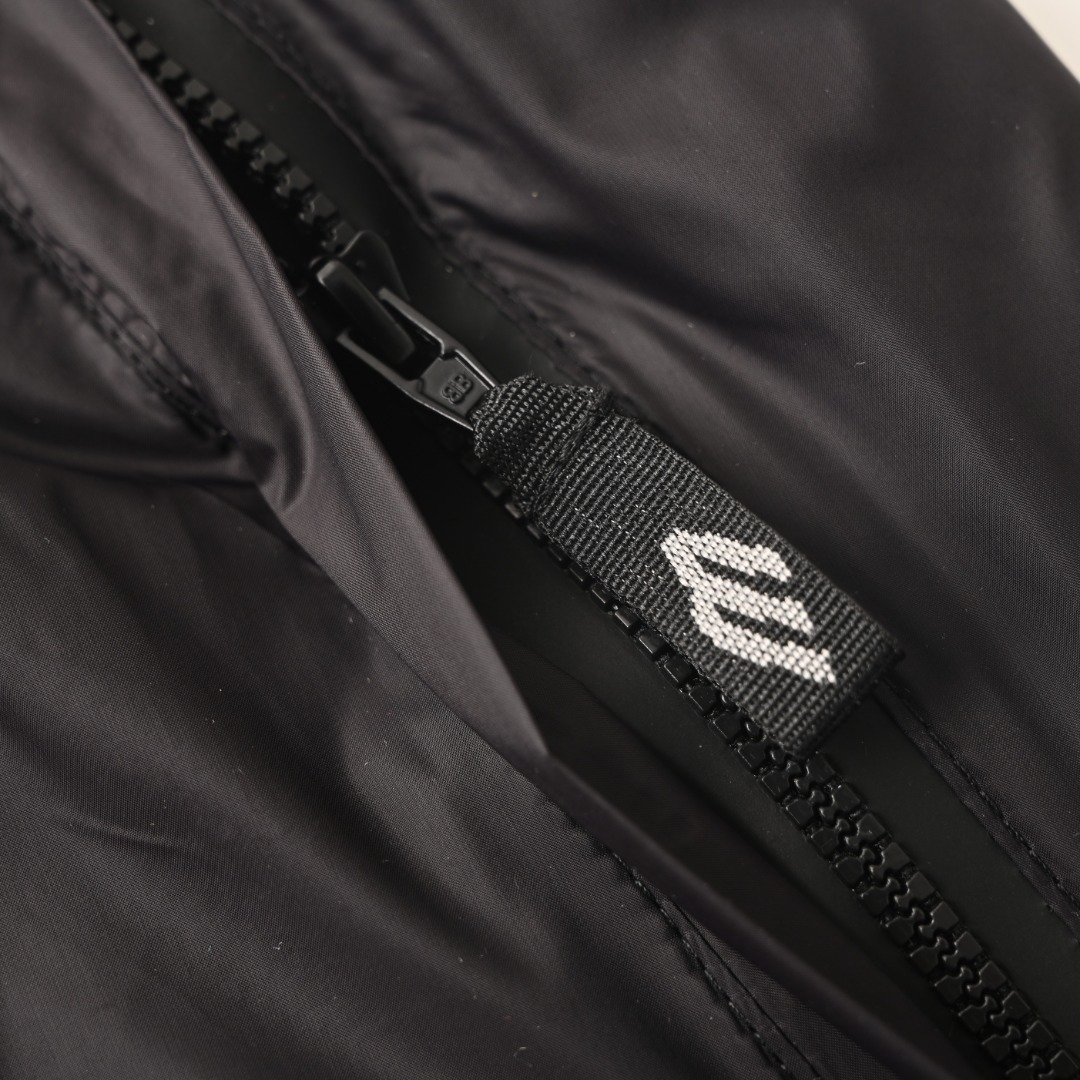 Balenciaga BALENCIAGA巴黎世家BLCG 3B锦纶印花加绒长裤