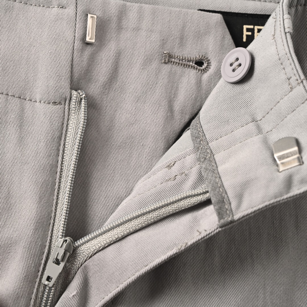 Fendi FENDI芬迪FD 华达呢腰带环拉链贴袋工装长裤