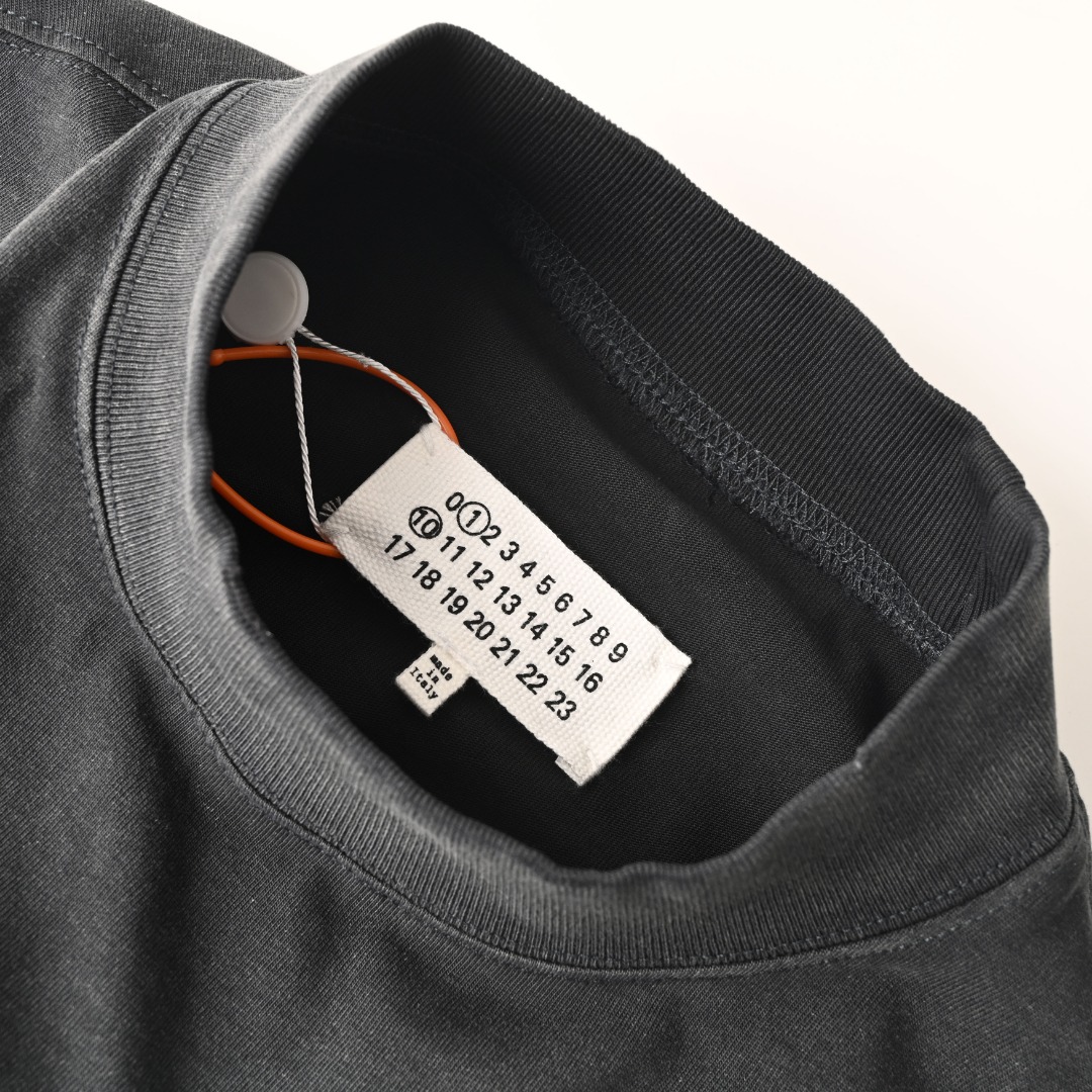Maison Margiela MAISON MARGIELA马吉拉MM6 口袋涂鸦做旧半高领短袖T恤