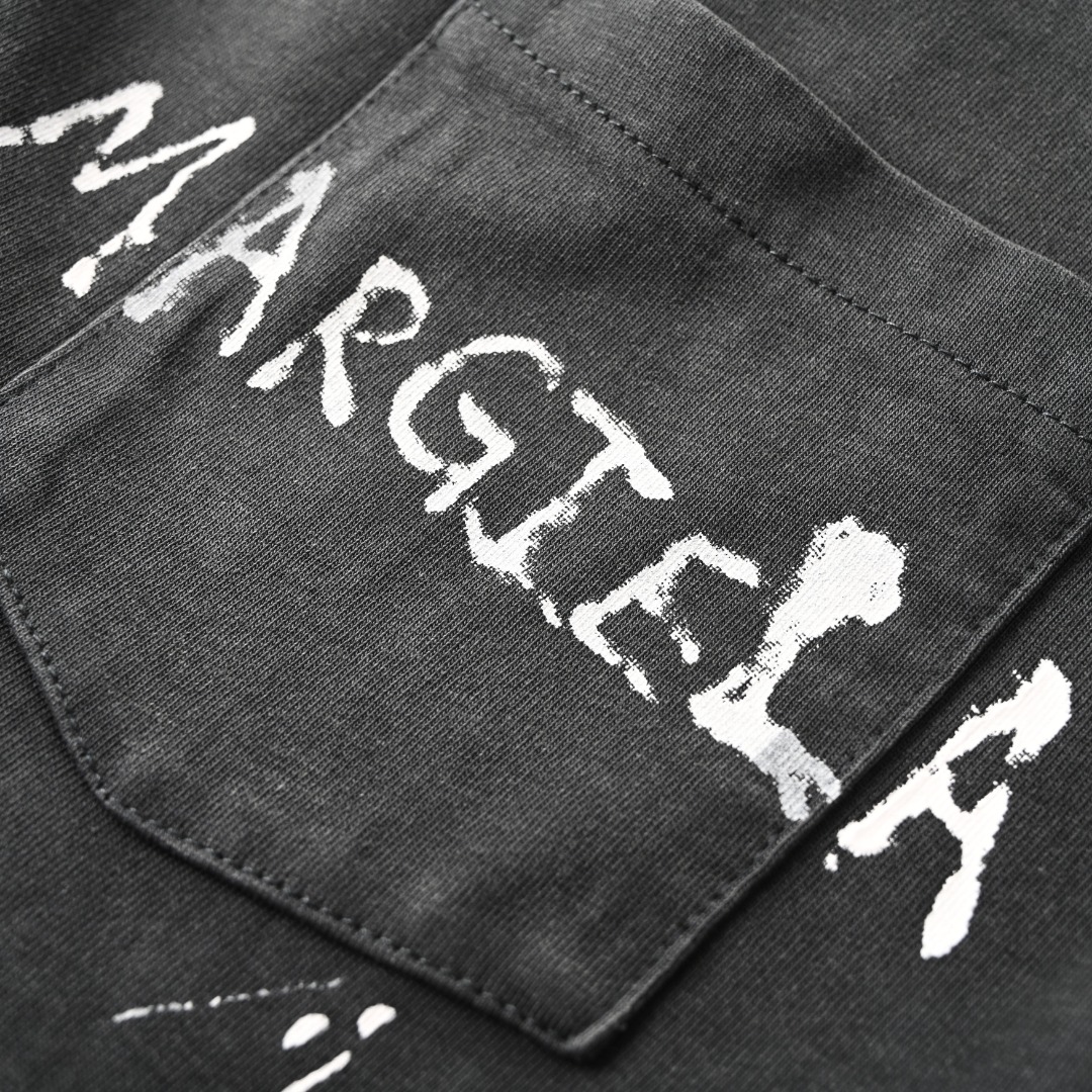 Maison Margiela MAISON MARGIELA马吉拉MM6 口袋涂鸦做旧半高领短袖T恤