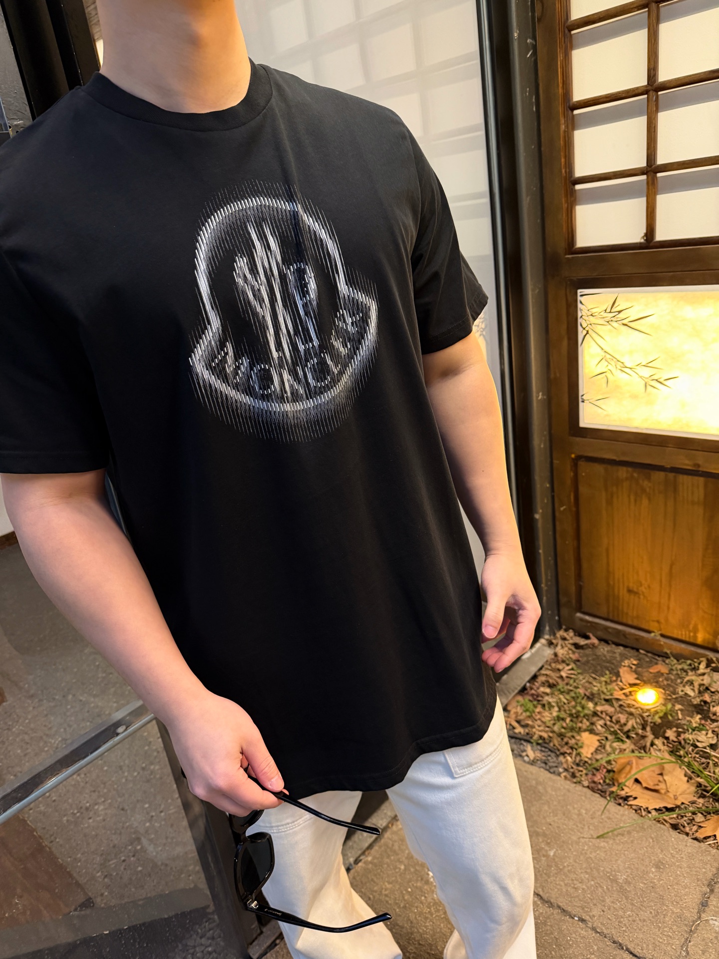 MONCLER蒙口MC Camiseta de manga corta con logo de letras estampadas borrosas, referencia de uso