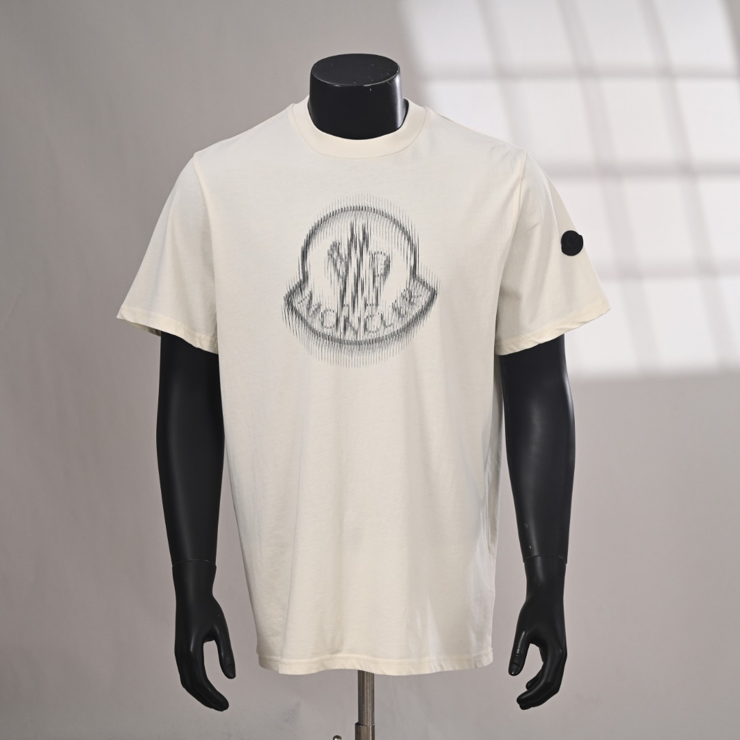 MONCLER蒙口MC Camiseta de manga corta con logotipo de letras estampado difuso, foto real