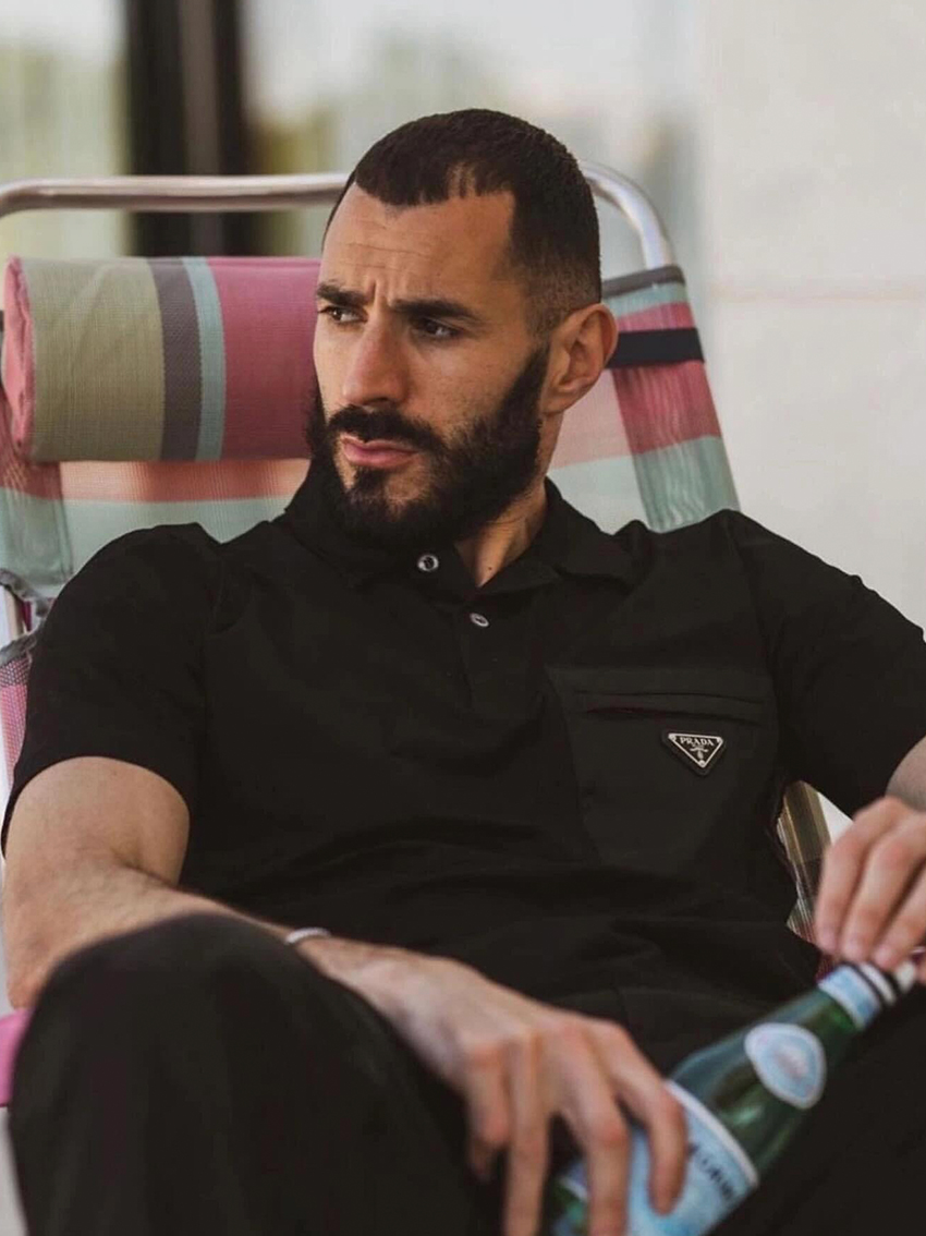 Referencia de la parte superior del cuerpo PRADA Camisa POLO de manga corta con bolsillo con cremallera y logo triangul…