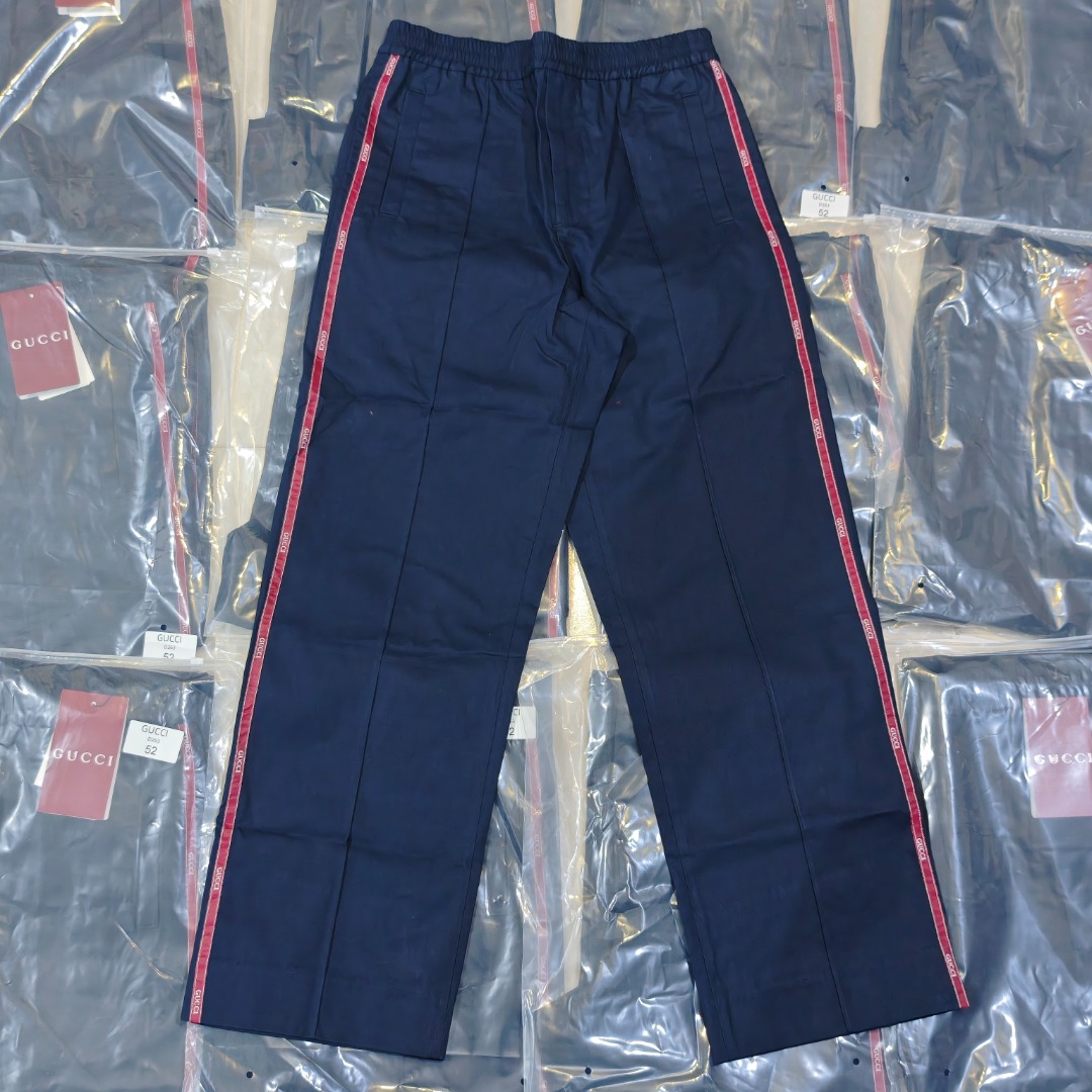 GUCCI古驰GUC pantalones deportivos con ribete de cinta roja lateral, foto real del lote grande