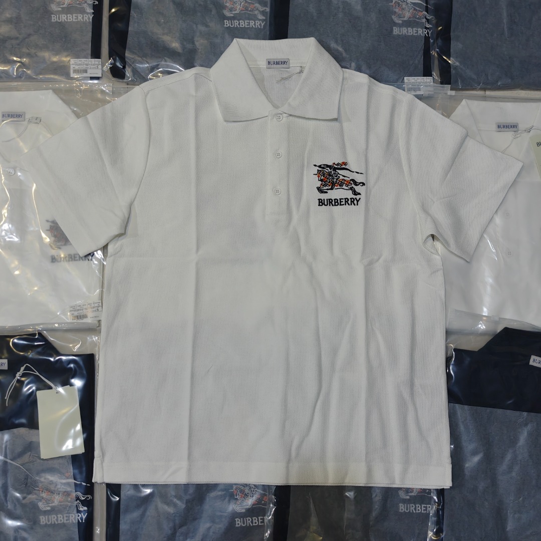 BURBERRY BBR Year of the Horse camisa POLO de manga corta bordada con caballo de guerra a cuadros limitada, tiro real
