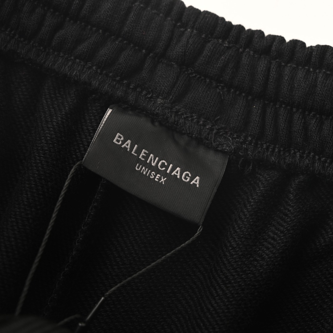 Balenciaga BALENCIAGA巴黎世家BLCG BACK两色字母绣短裤
