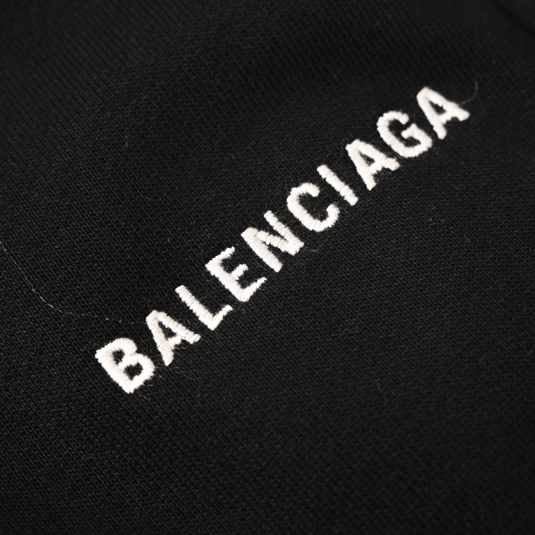 Balenciaga BALENCIAGA巴黎世家BLCG BACK两色字母绣短裤