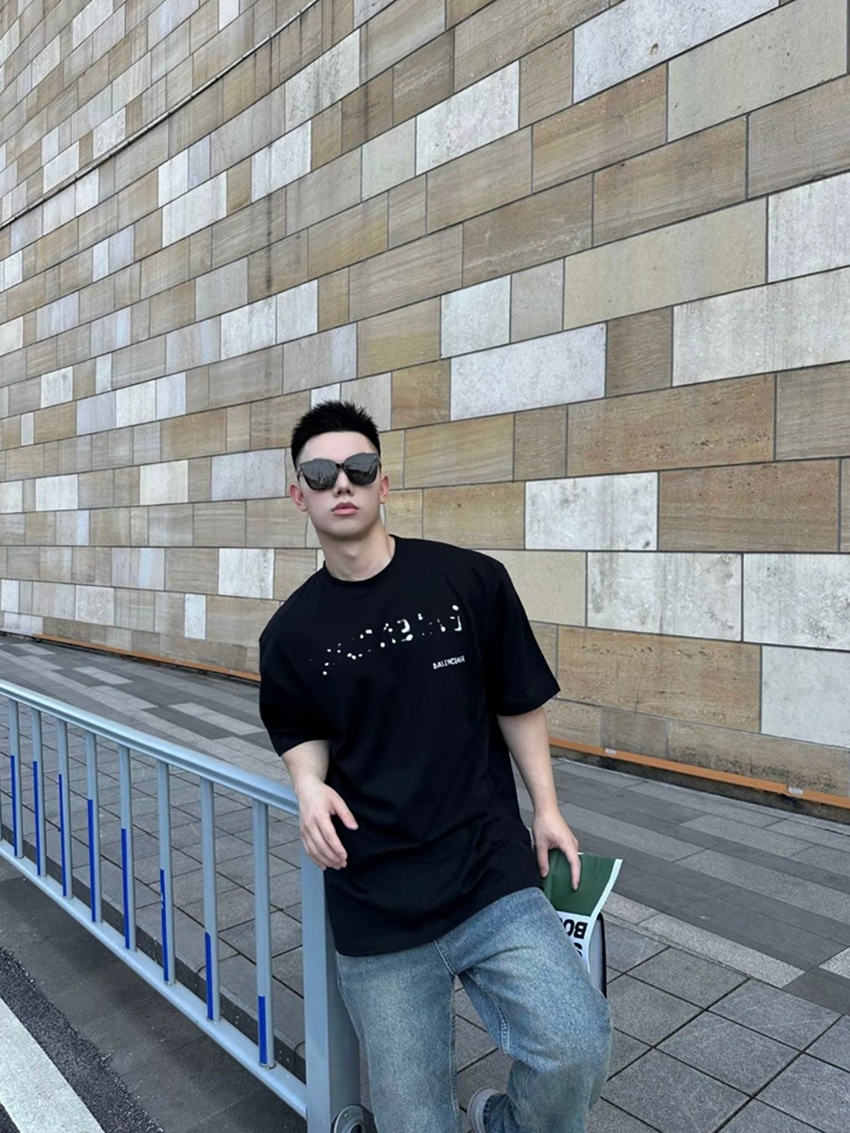 Alternative view of Balenciaga T-Shirt 13255