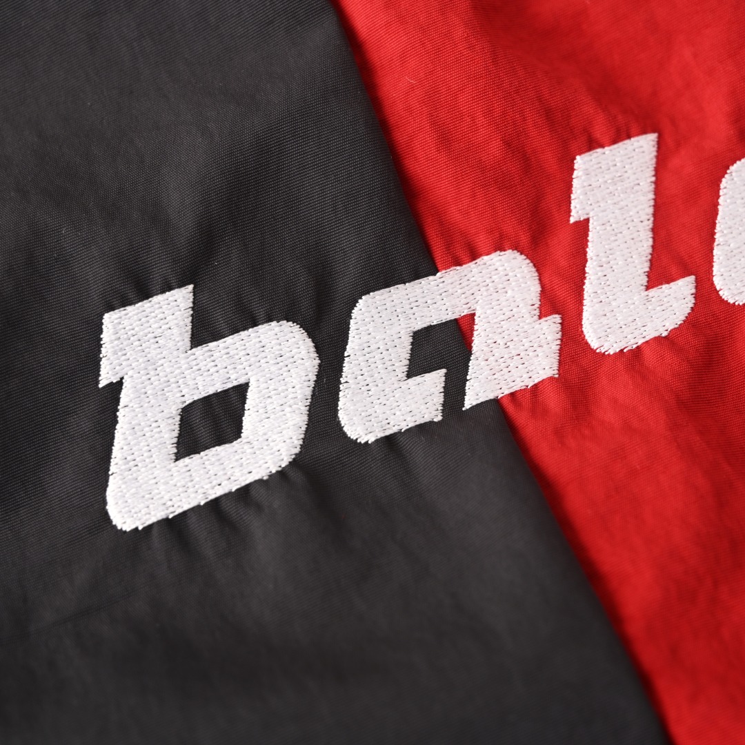 Balenciaga BALENCIAGA巴黎世家BLCG 曼联尼龙黑红拼徽标长袖T恤