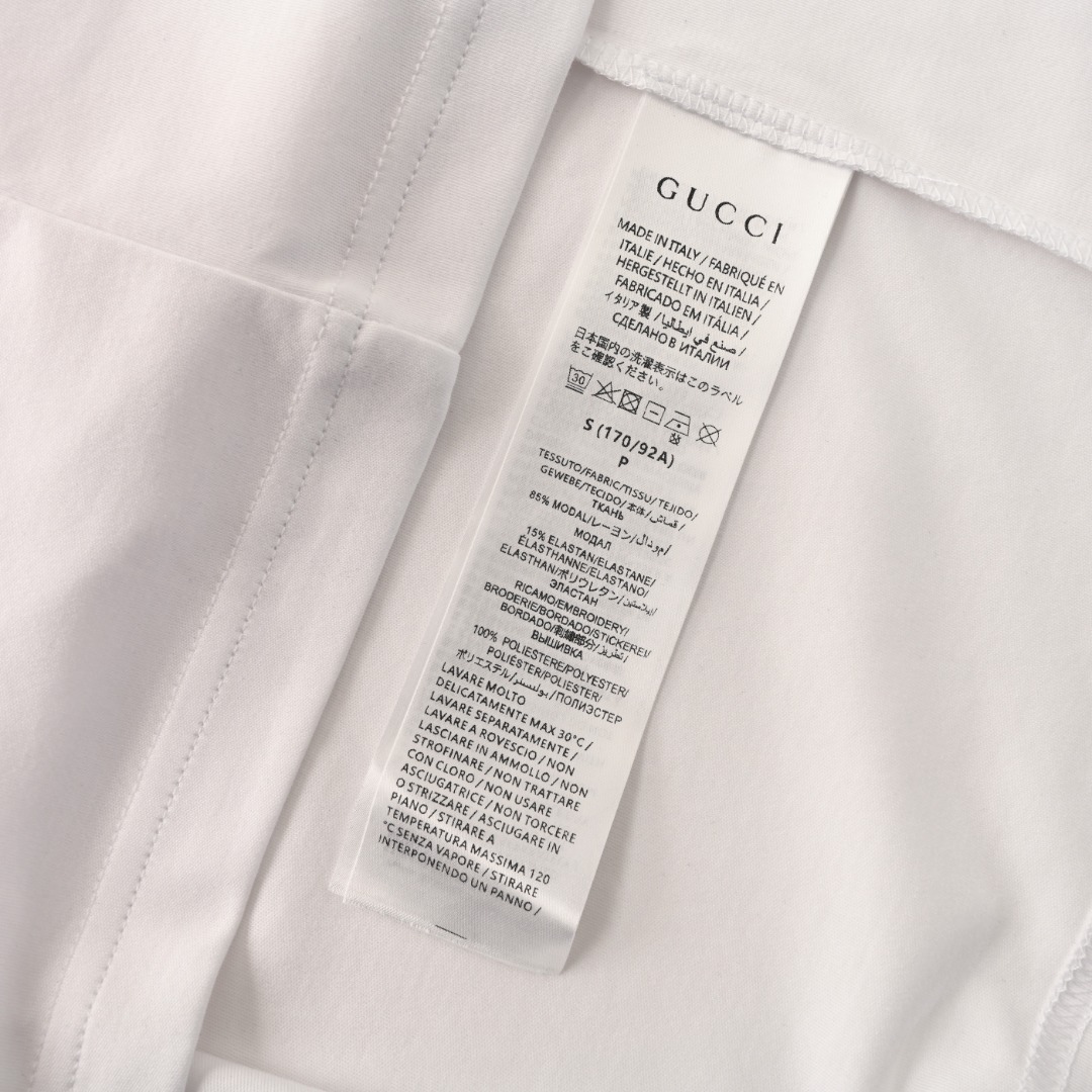 Gucci GUCCI古驰GUC 徽章刺绣短袖T恤