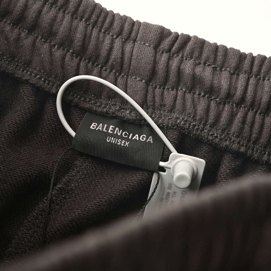 Balenciaga BALENCIAGA巴黎世家BLCG 圆环刺绣斜口袋短裤