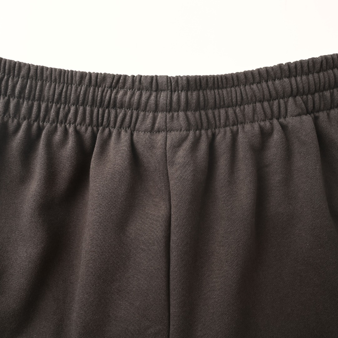 Balenciaga BALENCIAGA巴黎世家BLCG 圆环刺绣斜口袋短裤