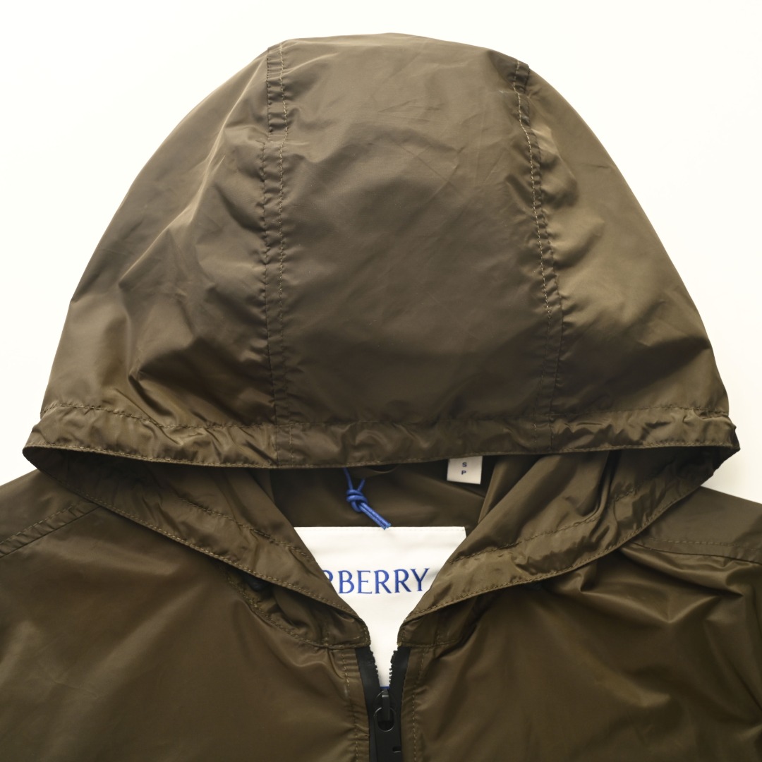 Burberry BURBERRY巴宝莉BBR 战马印花连帽外套