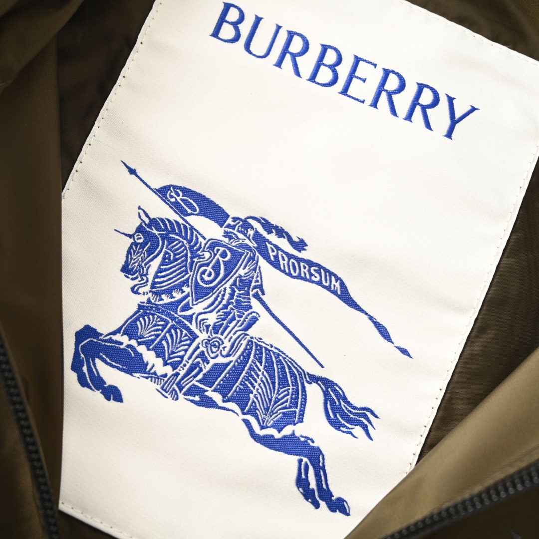 Burberry BURBERRY巴宝莉BBR 战马印花连帽外套