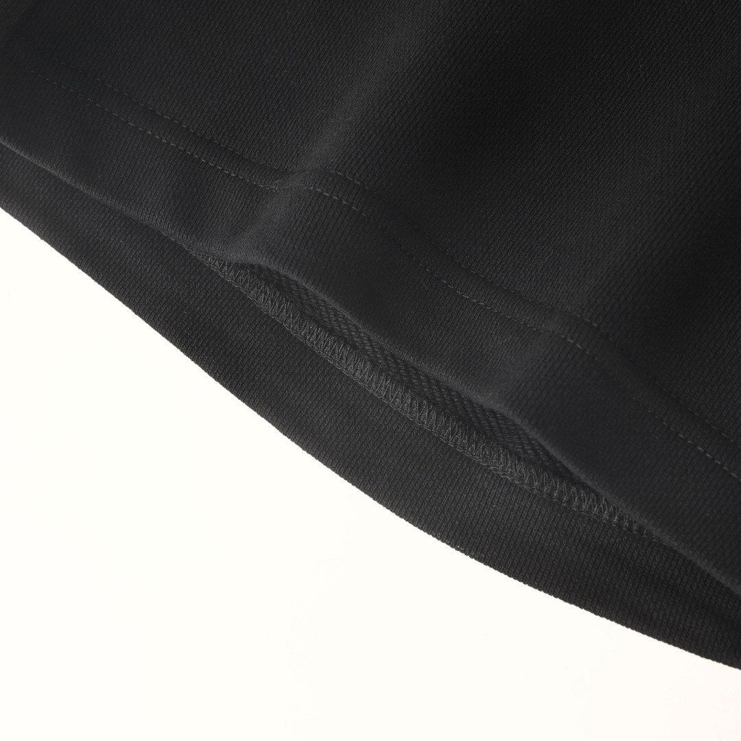 Burberry BURBERRY巴宝莉BBR 压胶字母五分短裤