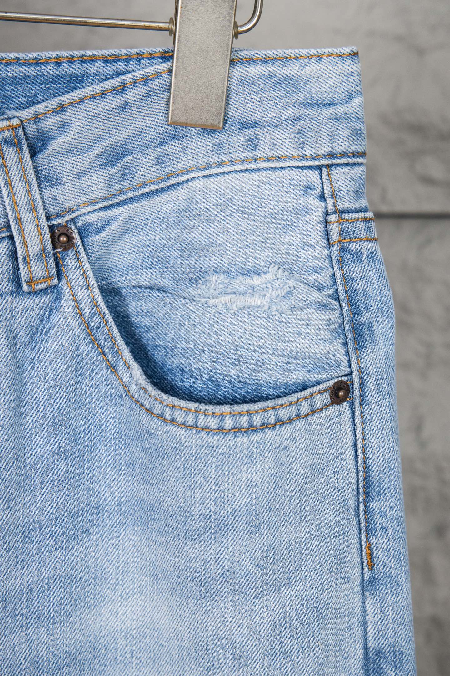 Acne Studios Jeans Rectos Anchos Azul Claro para Hombre y Mujer 8 i1745595692136 2241 0 6