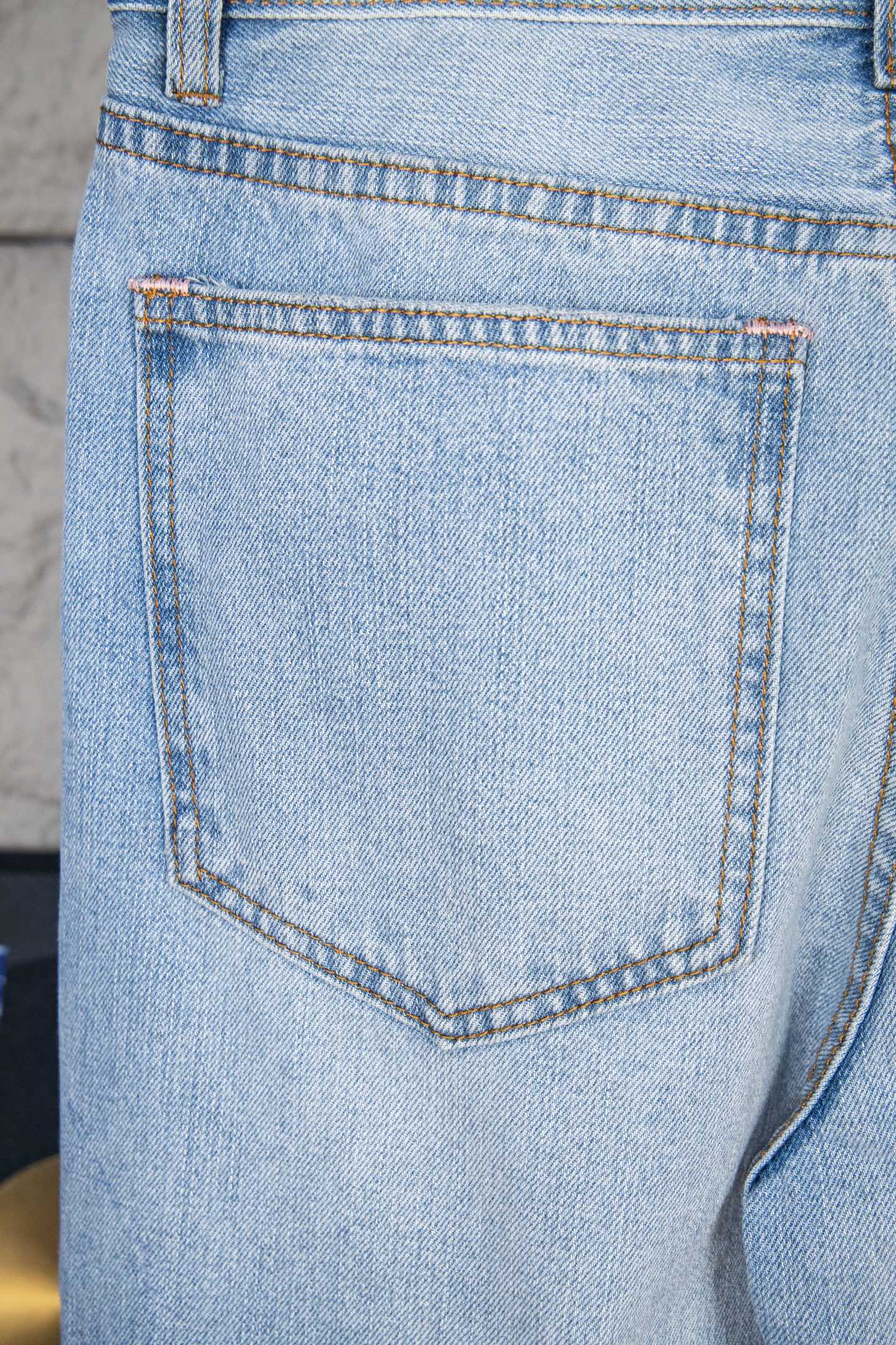 Acne Studios Jeans Rectos Anchos Azul Claro para Hombre y Mujer 7 i1745595694116 9943 0 5