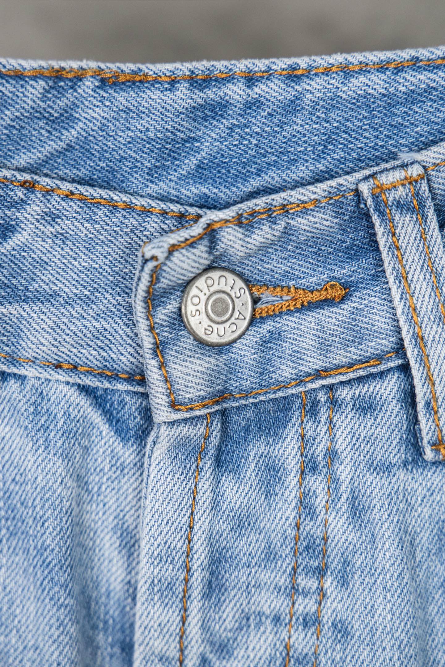 Acne Studios Jeans Rectos Anchos Azul Claro para Hombre y Mujer 5 i1745595694192 7090 0 3