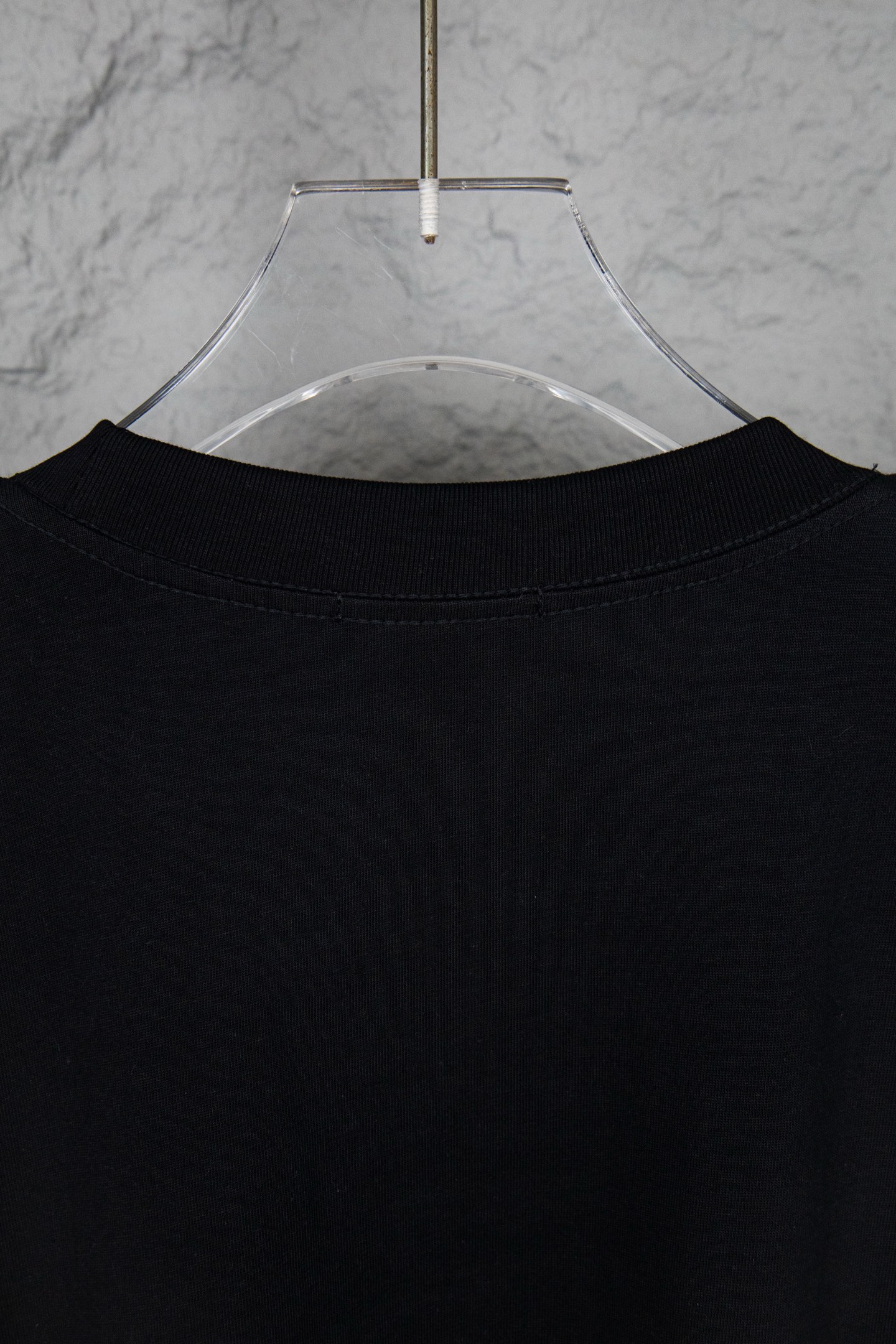 Dior/迪奥 25ss 珍珠字母短袖T恤 白 黑-Chinese UA Cheap High Quatity Brand Clothes Bags handbags Sneakers wholesale wholesaler seller from China Factory suppliers Fashion Clothing Shoes best Quality Beautiful Price Dior/迪奥 25ss 珍珠字母短袖T恤 白 黑