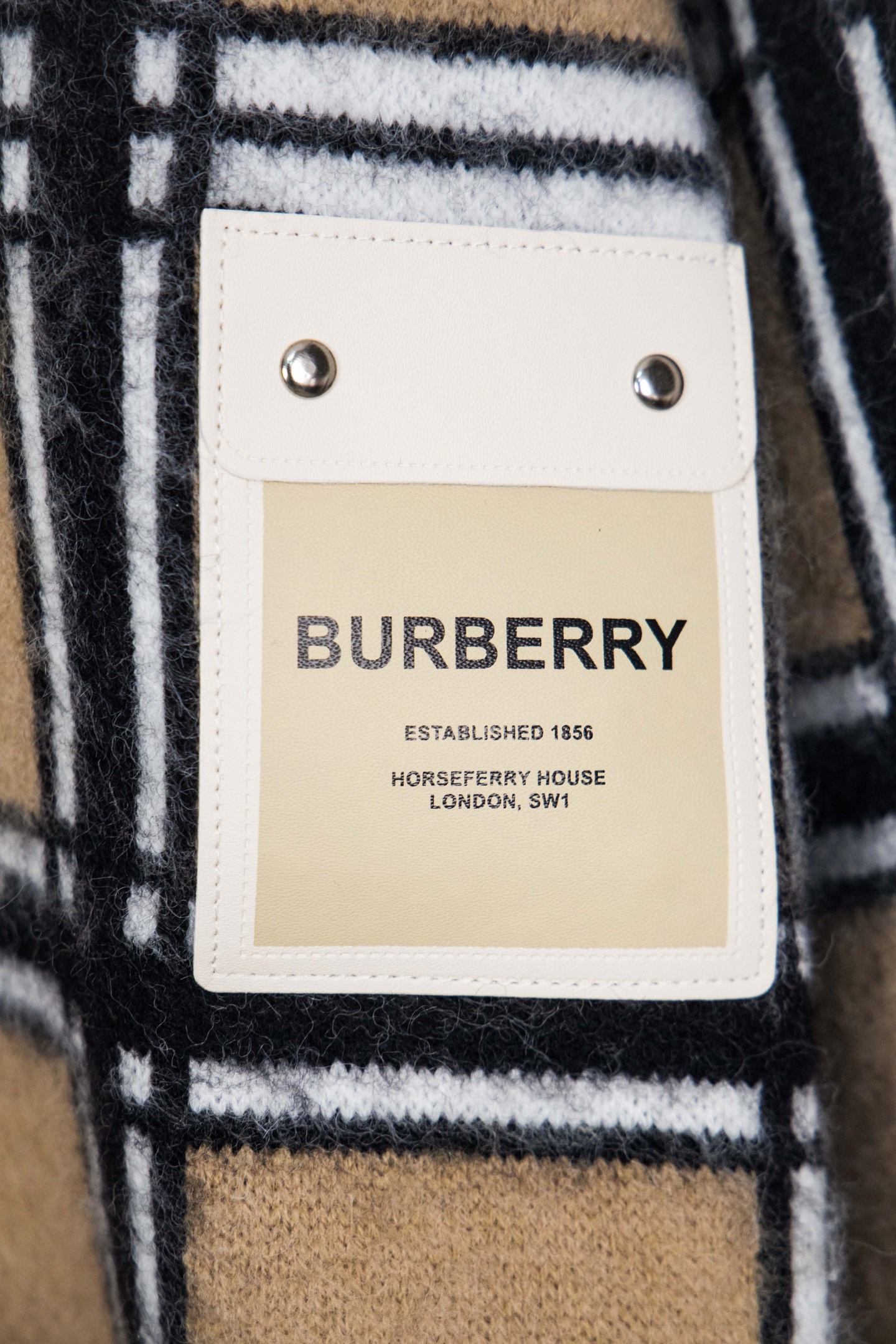 Burberry/巴宝莉 25ss格纹皮牌口袋针织开衫毛衣外套-Chinese UA Cheap High Quatity Brand Clothes Bags handbags Sneakers wholesale wholesaler seller from China Factory suppliers Fashion Clothing Shoes best Quality Beautiful Price Burberry/巴宝莉 25ss格纹皮牌口袋针织开衫毛衣外套