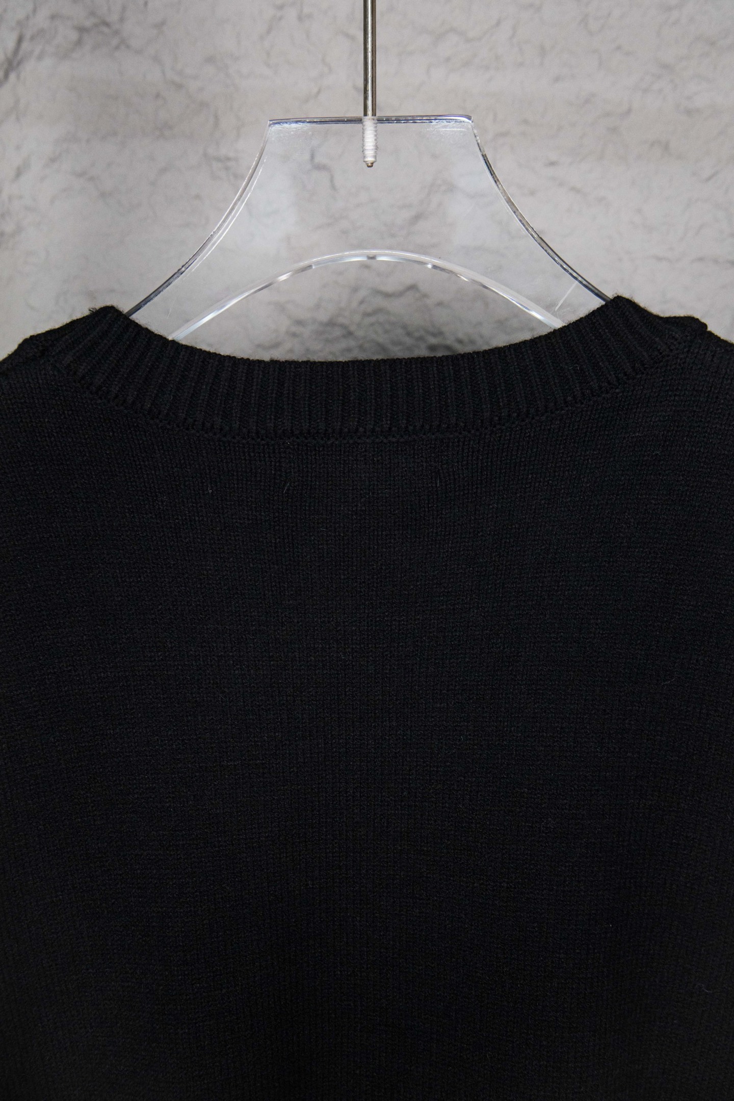 LouisVuitton/路易威登 25ss满幅小刺绣圆领毛衣 黑色-Chinese UA Cheap High Quatity Brand Clothes Bags handbags Sneakers wholesale wholesaler seller from China Factory suppliers Fashion Clothing Shoes best Quality Beautiful Price LouisVuitton/路易威登 25ss满幅小刺绣圆领毛衣 黑色