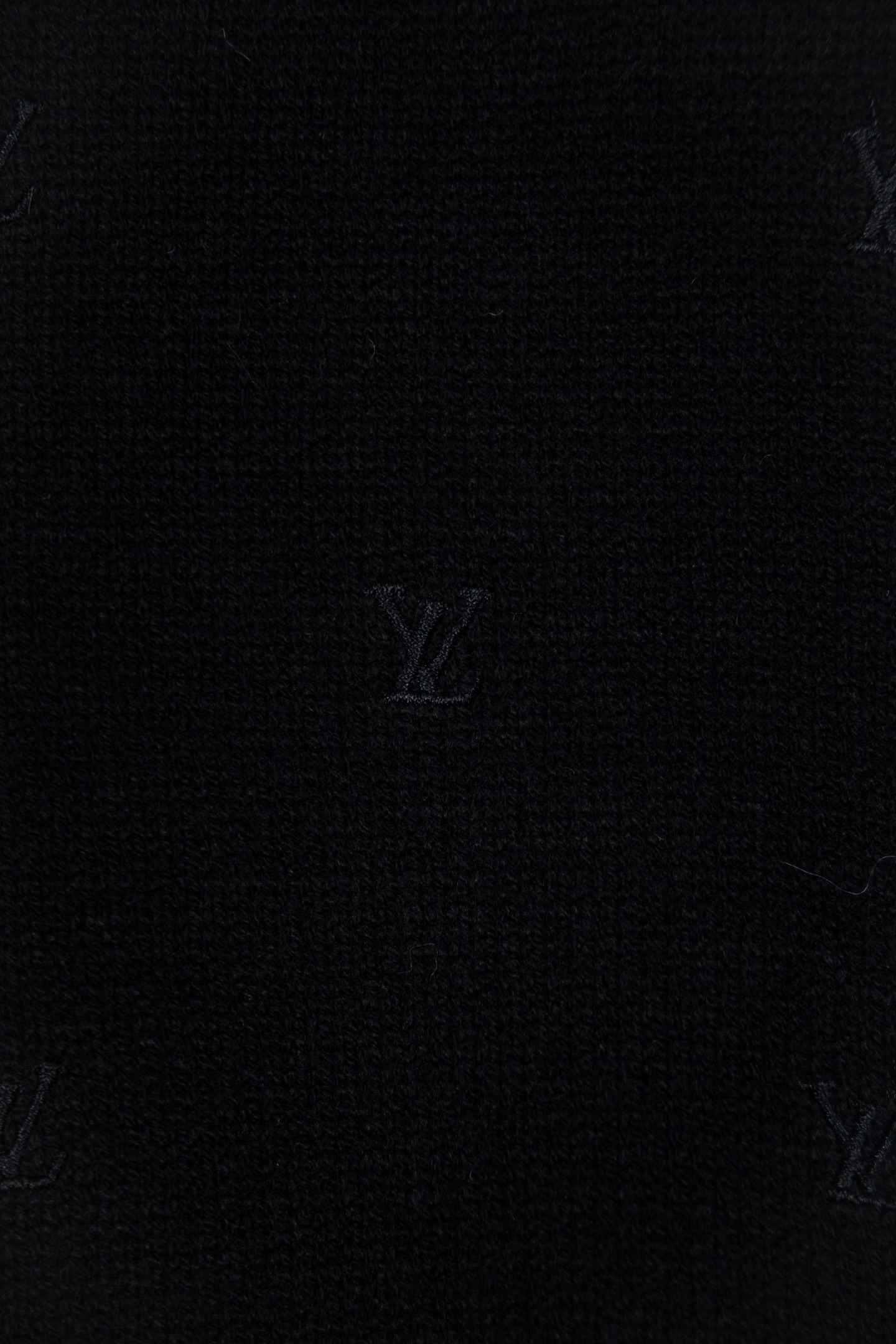 LouisVuitton/路易威登 25ss满幅小刺绣圆领毛衣 黑色-Chinese UA Cheap High Quatity Brand Clothes Bags handbags Sneakers wholesale wholesaler seller from China Factory suppliers Fashion Clothing Shoes best Quality Beautiful Price LouisVuitton/路易威登 25ss满幅小刺绣圆领毛衣 黑色