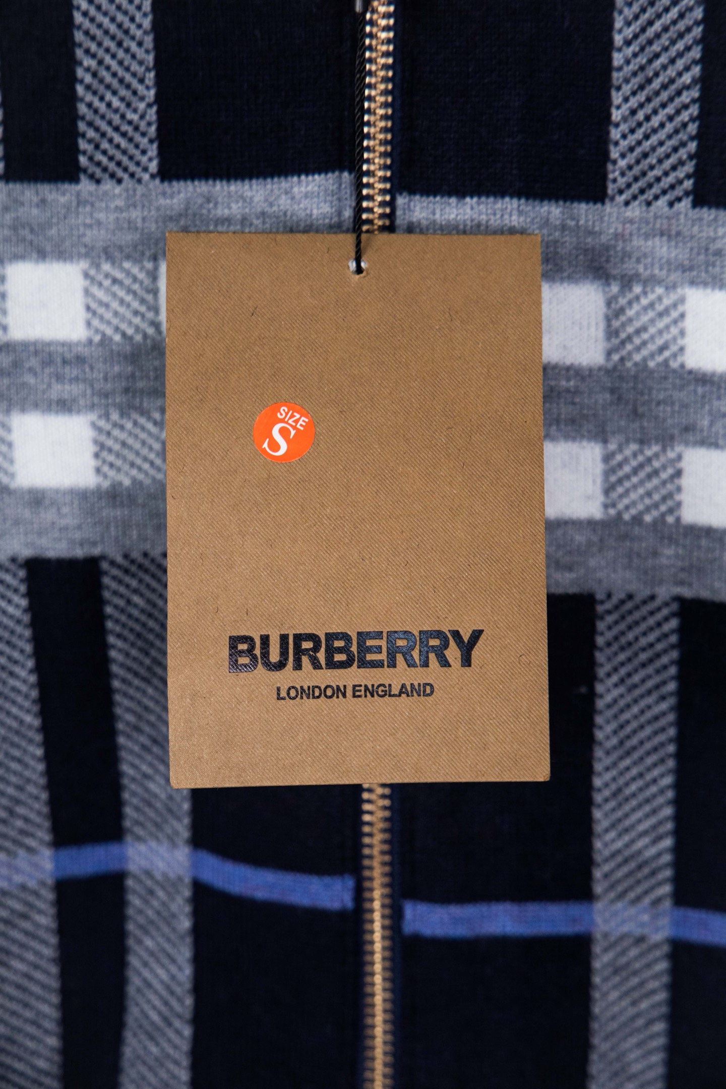 Cárdigan Burberry de Lana con Estampado de Cuadros y Cremallera Frontal 6 i1754496157905 2123 0 4