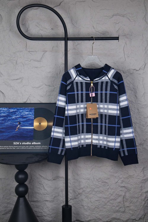 Cárdigan Burberry de Lana con Estampado de Cuadros y Cremallera Frontal 1 Cárdigan Burberry de Lana con Estampado de Cuadros y Cremallera Frontal