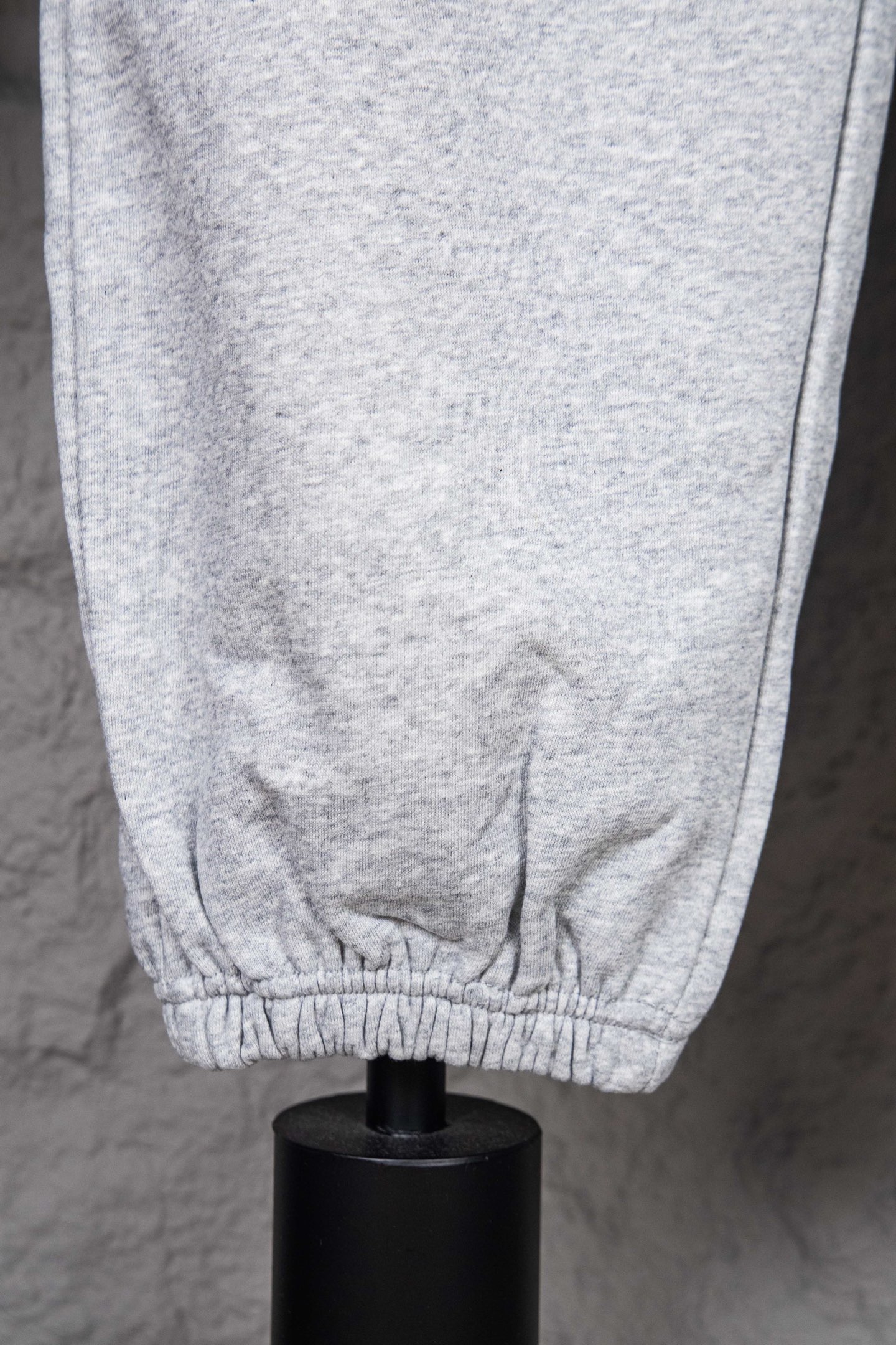 Celine/赛琳 CE 25ss 经典字母刺绣休闲运动卫裤长裤-Chinese UA Cheap High Quatity Brand Clothes Bags handbags Sneakers wholesale wholesaler seller from China Factory suppliers Fashion Clothing Shoes best Quality Beautiful Price Celine/赛琳 CE 25ss 经典字母刺绣休闲运动卫裤长裤