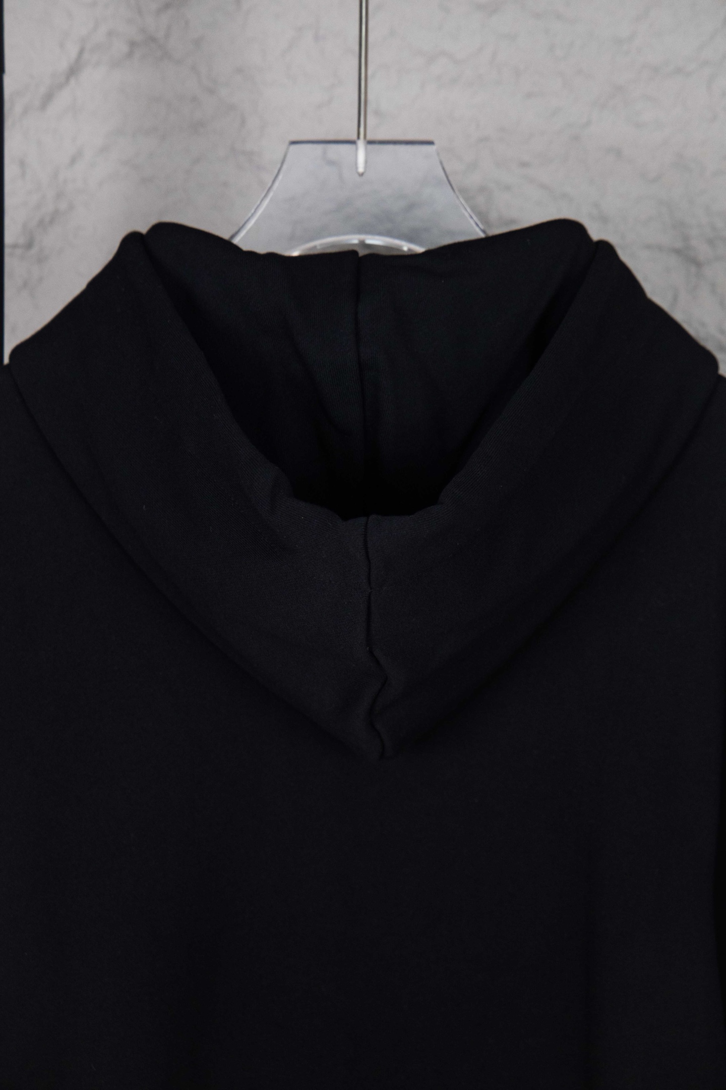 CELINE/赛琳 25ss 小字母印花基础款连帽卫衣-Chinese UA Cheap High Quatity Brand Clothes Bags handbags Sneakers wholesale wholesaler seller from China Factory suppliers Fashion Clothing Shoes best Quality Beautiful Price CELINE/赛琳 25ss 小字母印花基础款连帽卫衣