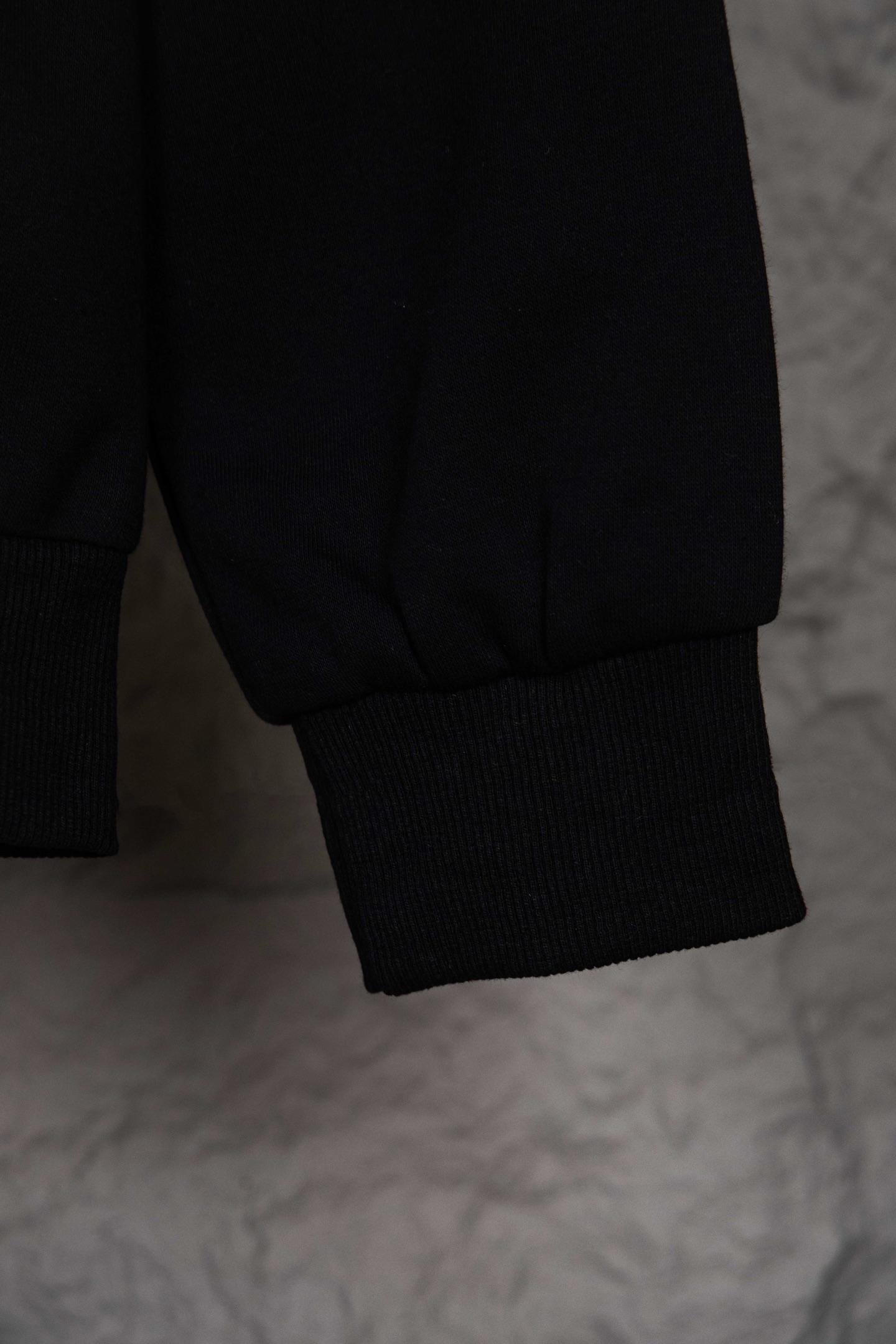 Thom Browne/汤姆布朗 25Fw小狗刺绣四条杠华夫格连帽针织开衫外套黑色-Chinese UA Cheap High Quatity Brand Clothes Bags handbags Sneakers wholesale wholesaler seller from China Factory suppliers Fashion Clothing Shoes best Quality Beautiful Price Thom Browne/汤姆布朗 25Fw小狗刺绣四条杠华夫格连帽针织开衫外套黑色