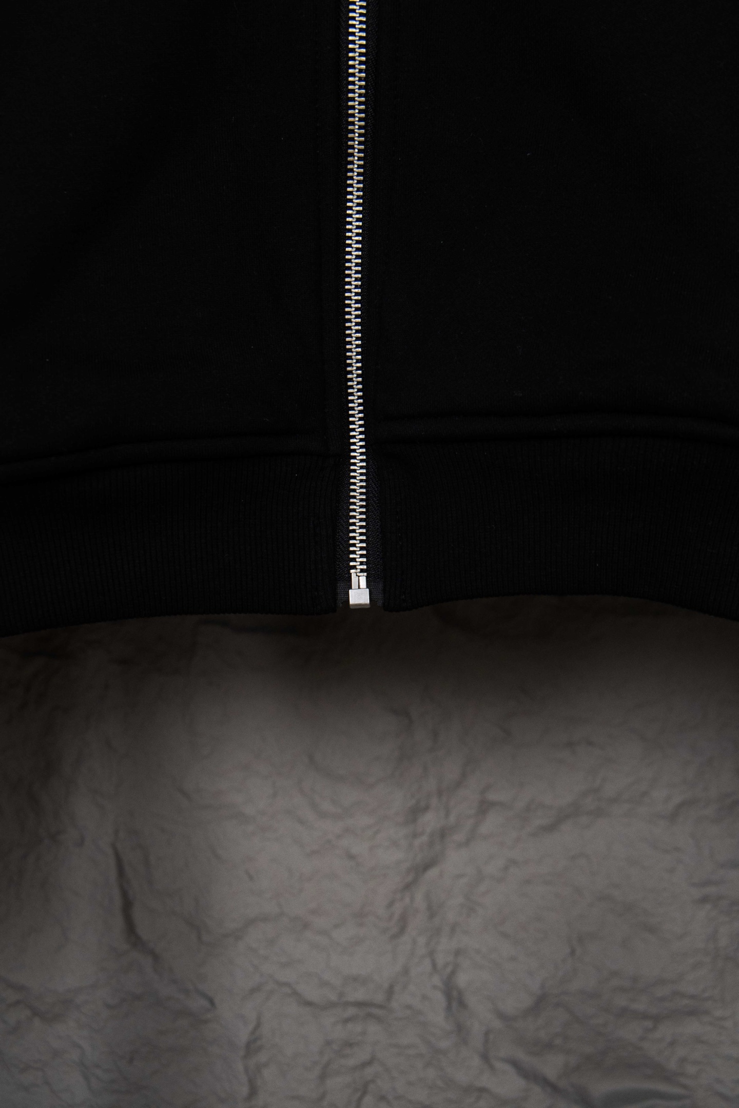 GOODBRAND25SS糖果刺绣泼墨拉拉链连帽套头卫衣 黑色 白色-Chinese UA Cheap High Quatity Brand Clothes Bags handbags Sneakers wholesale wholesaler seller from China Factory suppliers Fashion Clothing Shoes best Quality Beautiful Price GOODBRAND25SS糖果刺绣泼墨拉拉链连帽套头卫衣 黑色 白色